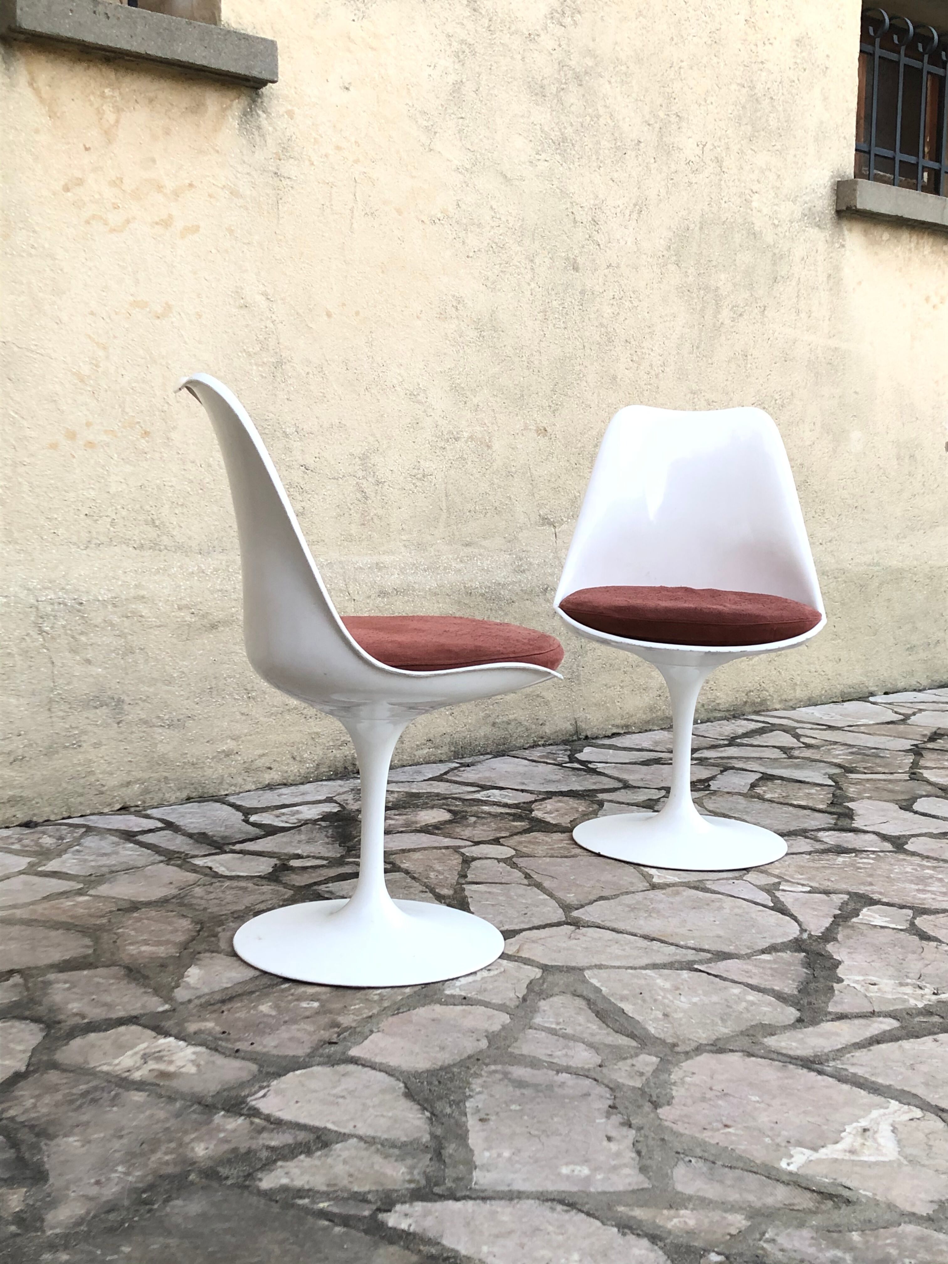 Pair of chairs by Eero Saarinen for Knoll 1960
