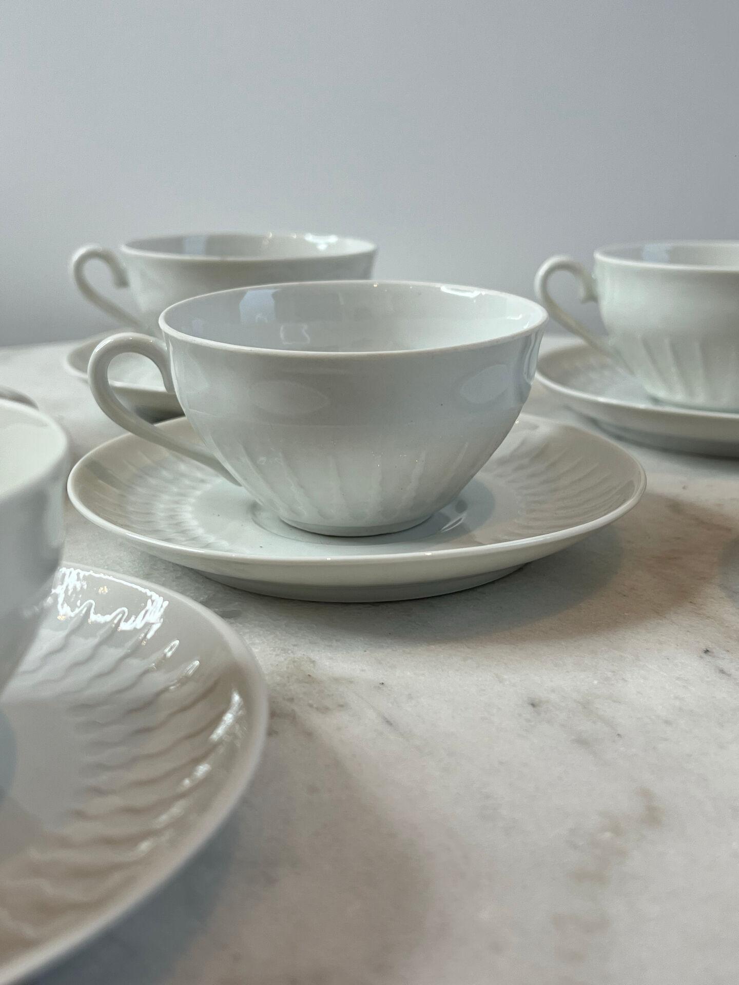 Set of 6 porcelain cups and saucers F. Chauvigny