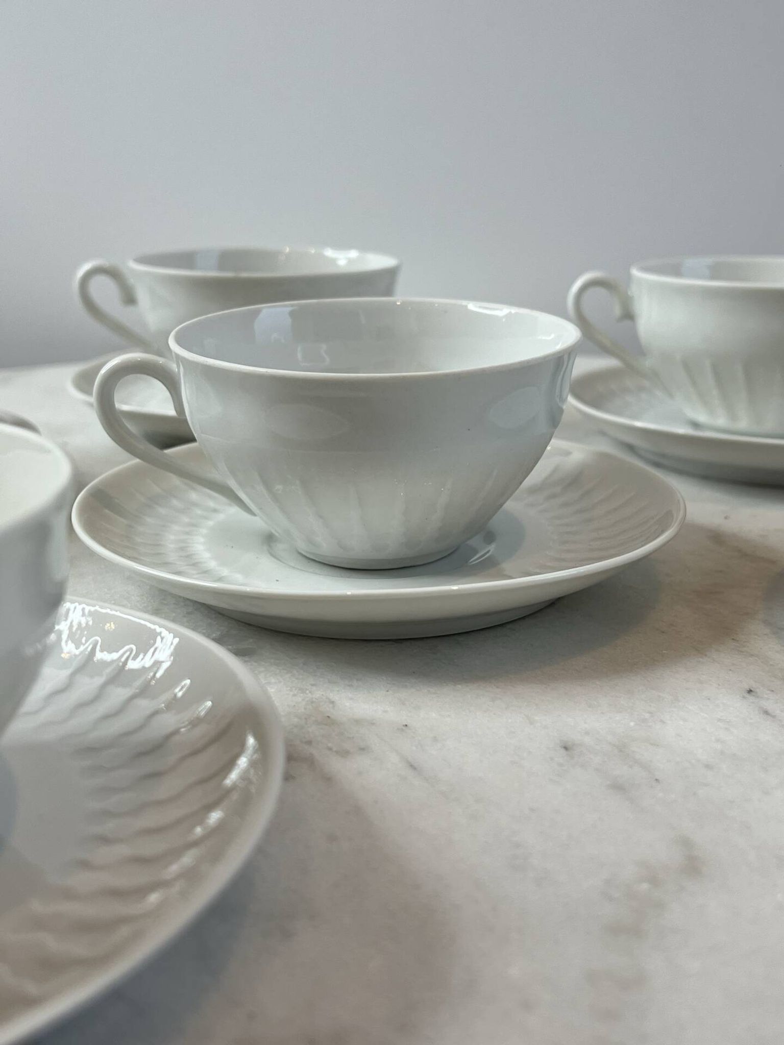 Set of 6 porcelain cups and saucers F. Chauvigny