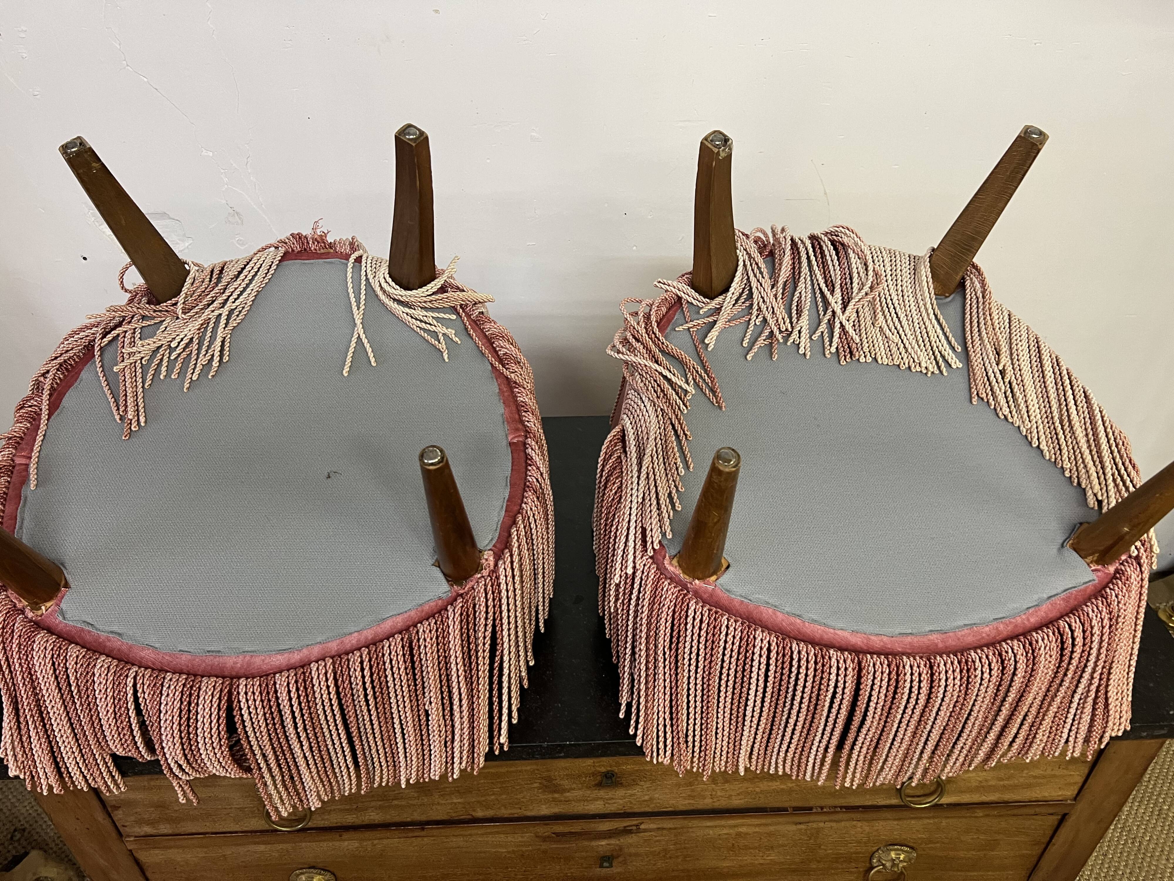 Paire de fauteuils crapaud rose poudré