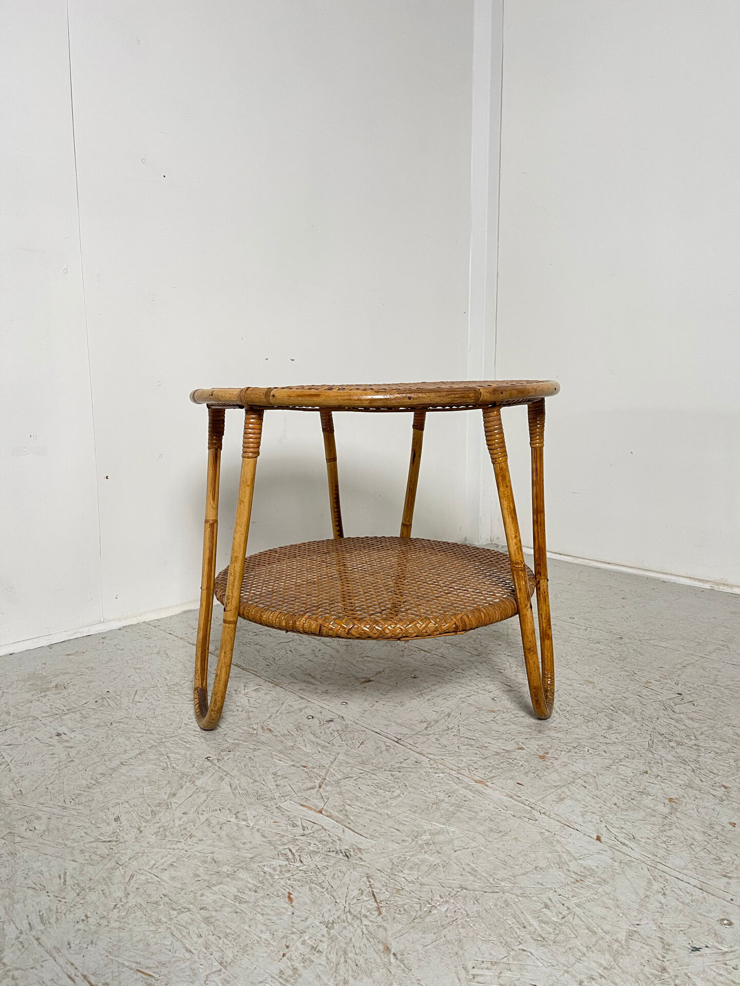Table basse en rotin 1960