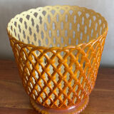 Cache pot en plastique