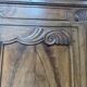 Armoire de style Louis XV en noyer massif XVIII siècle