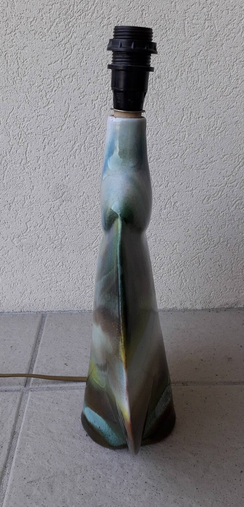 Ceramic lamp base