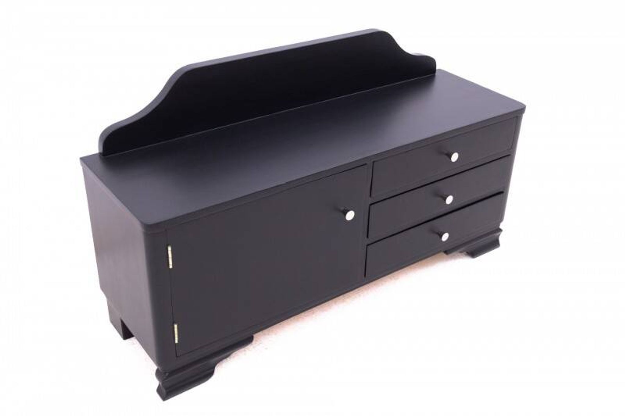 Chest of drawers from the 50s, Poland. After renovation.