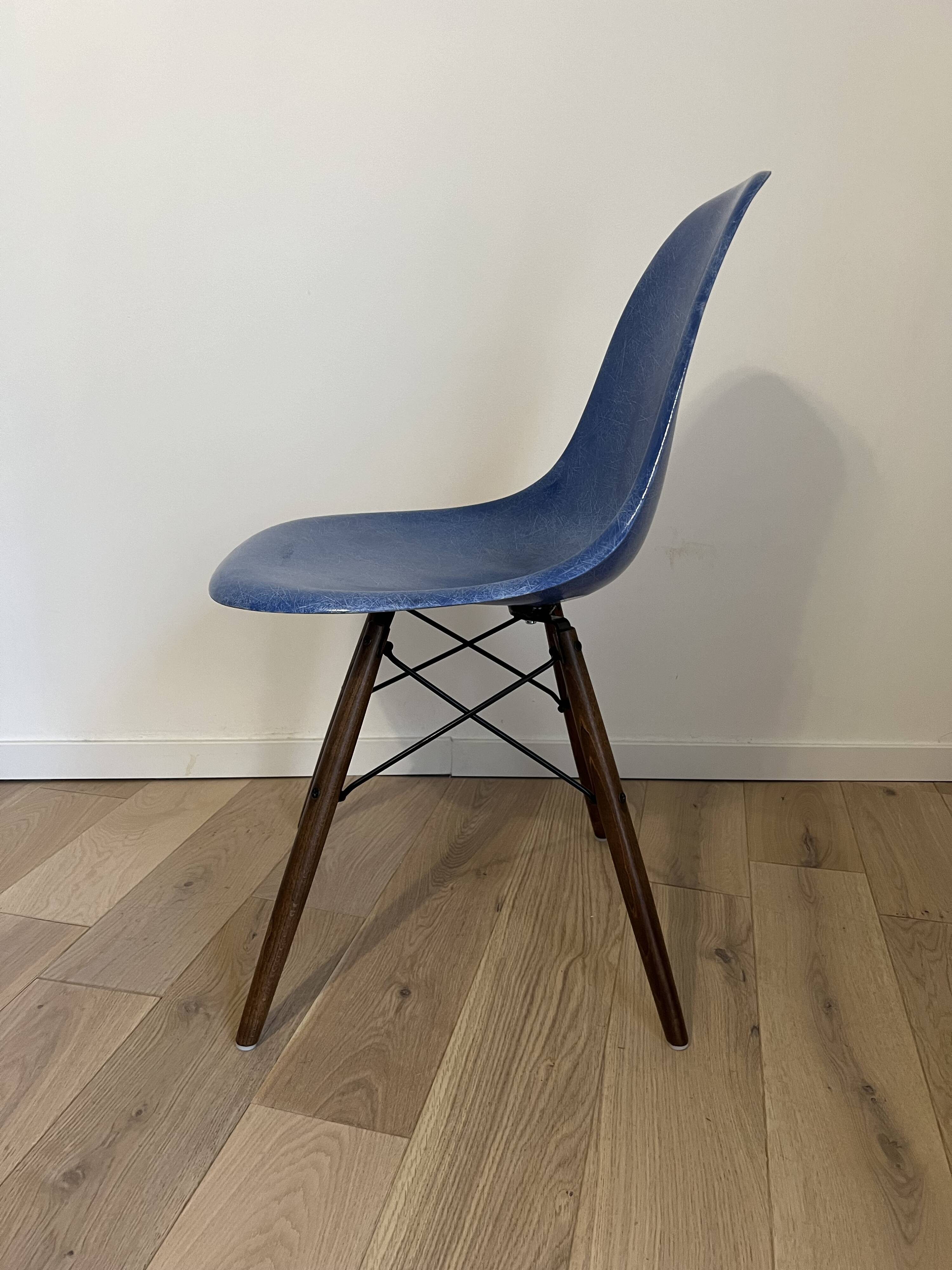 Dsw us herman miller charles et ray eames 50s blue medium knoll space age
