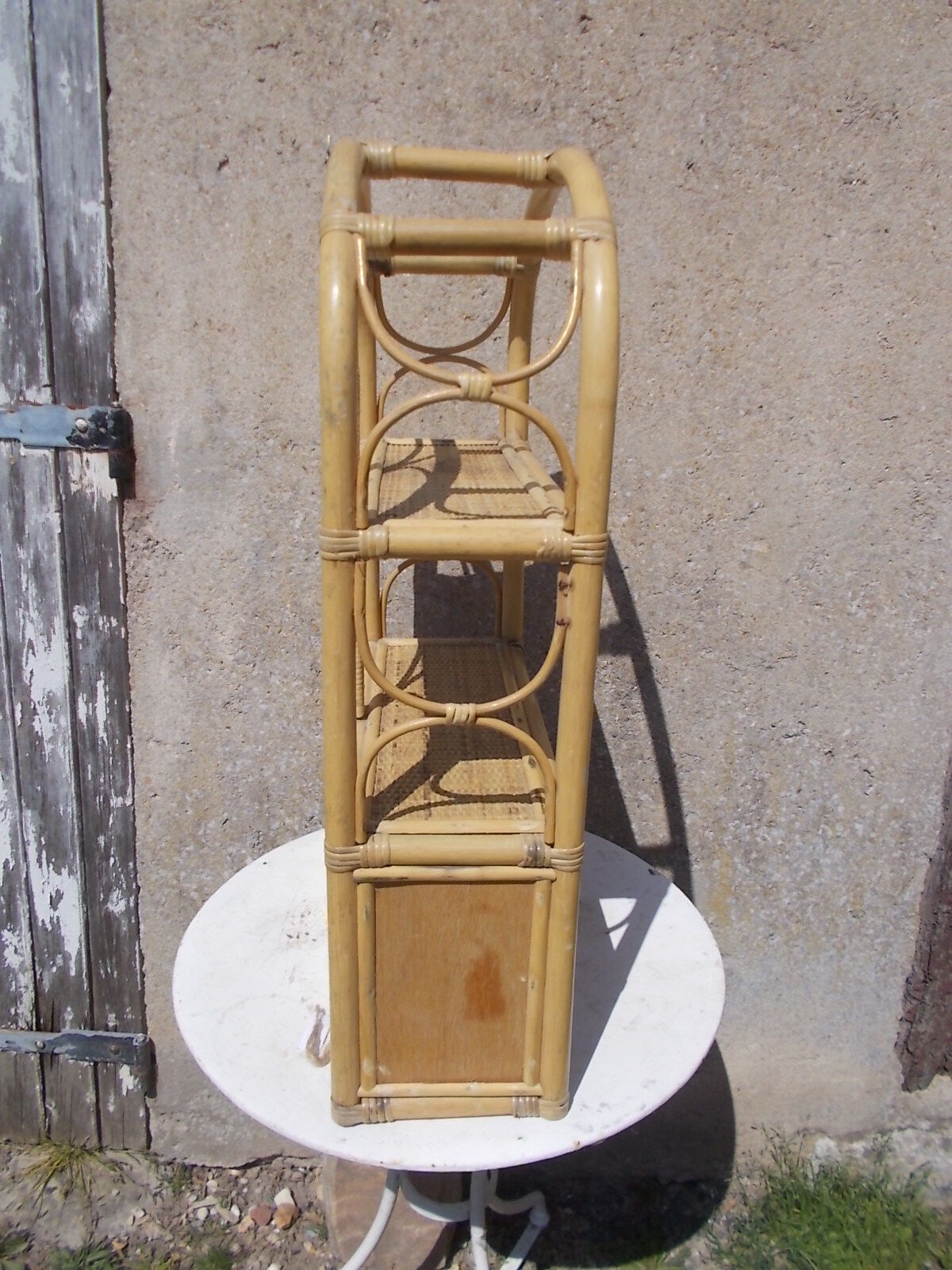 Wall or standing rattan shelf