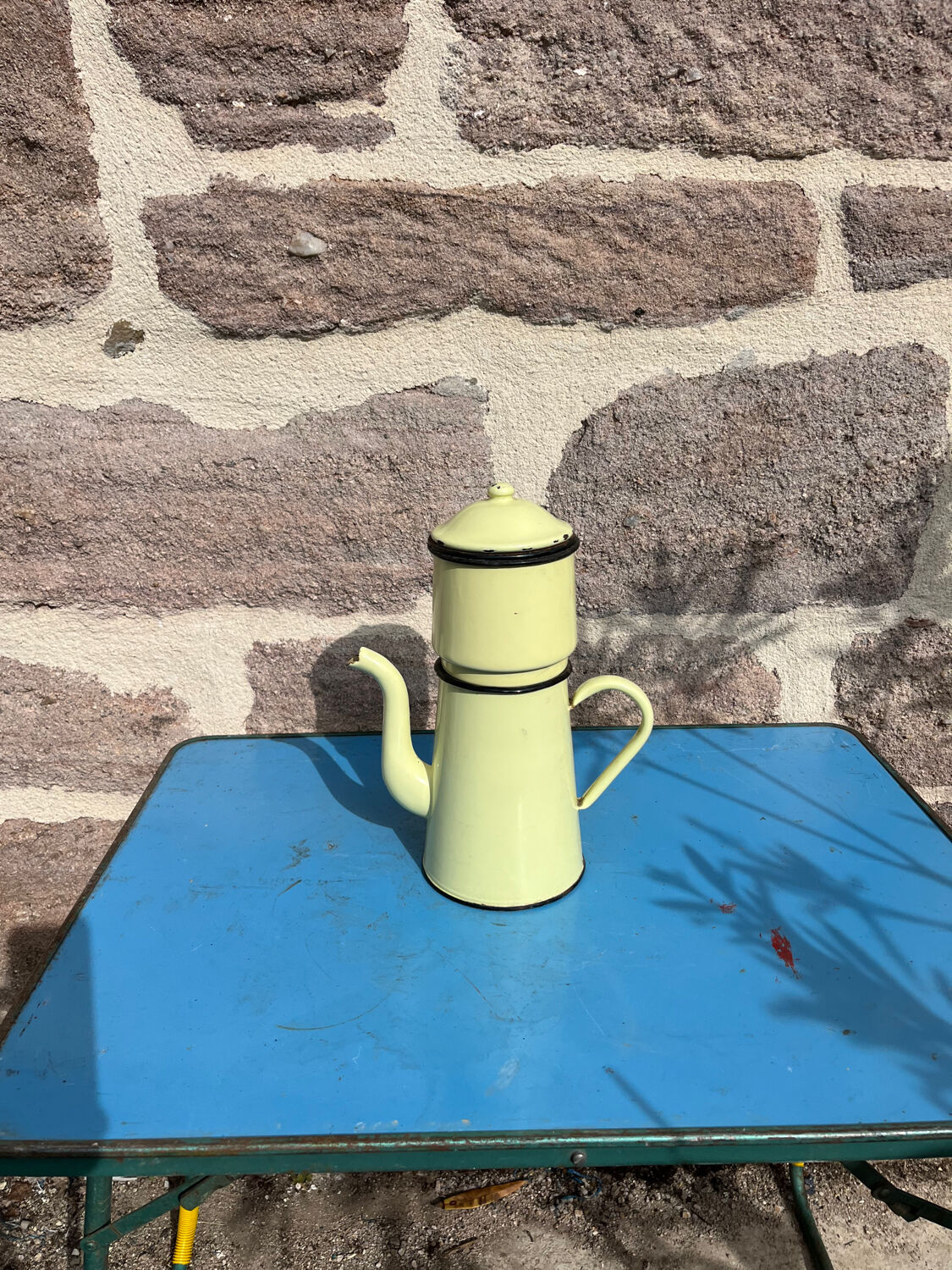 Enamelled coffee maker