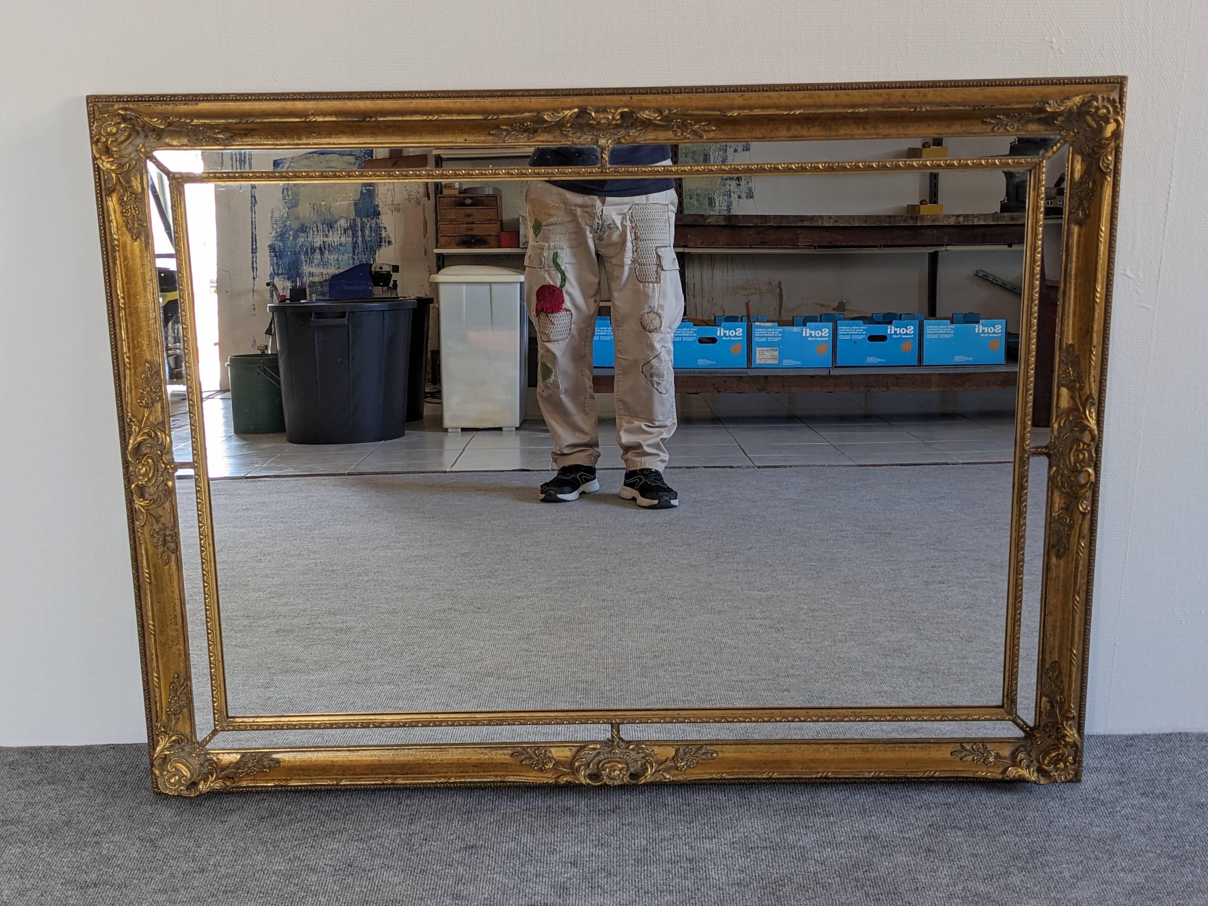 Louis XV style beaded mirror in gilded wood 115x85 cm