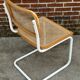 Chaise Cesca modèle b32 en blanc et bois par Marcel Breuer