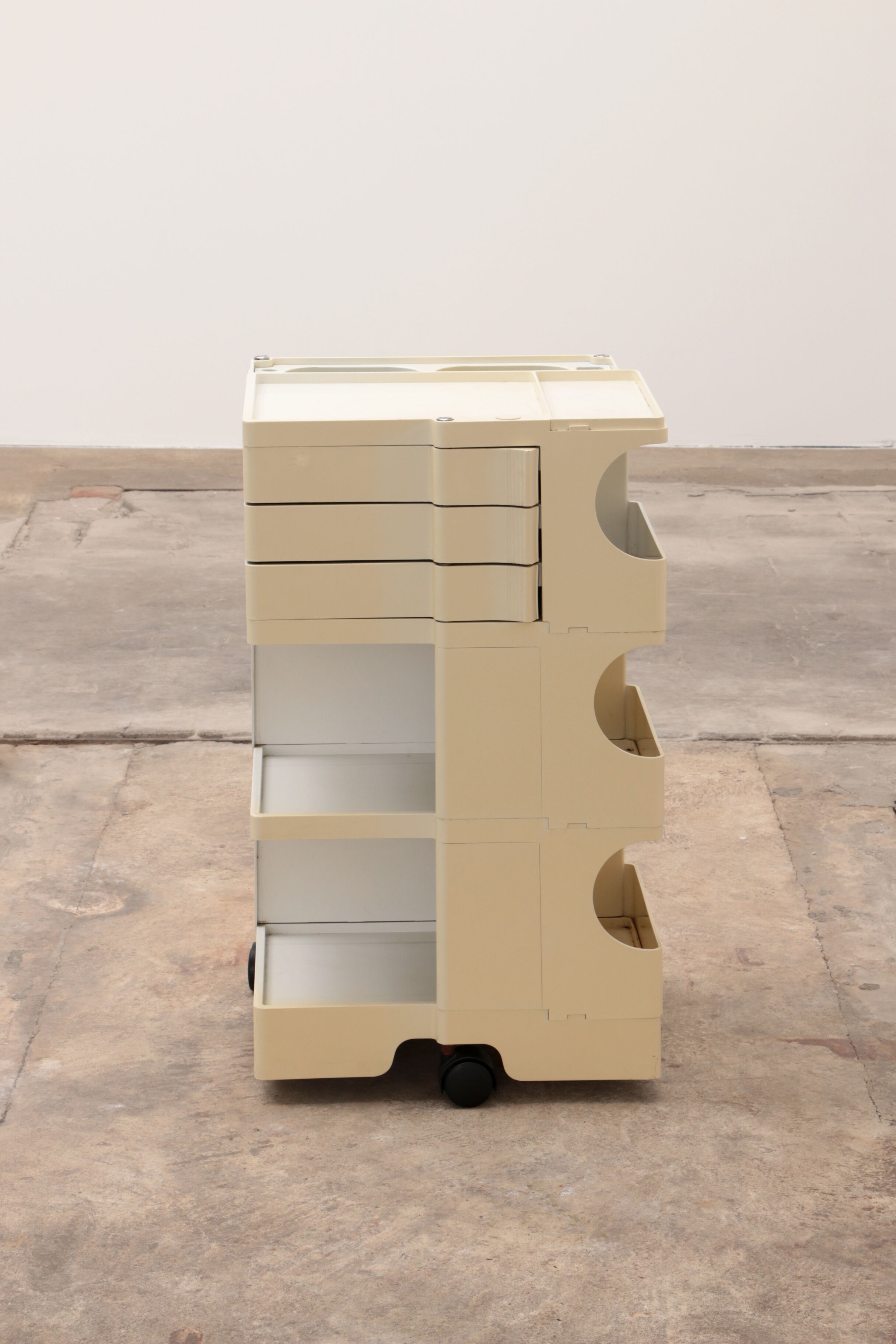 Space Age white Joe Colombo 'Boby' storage trolley, 1970s