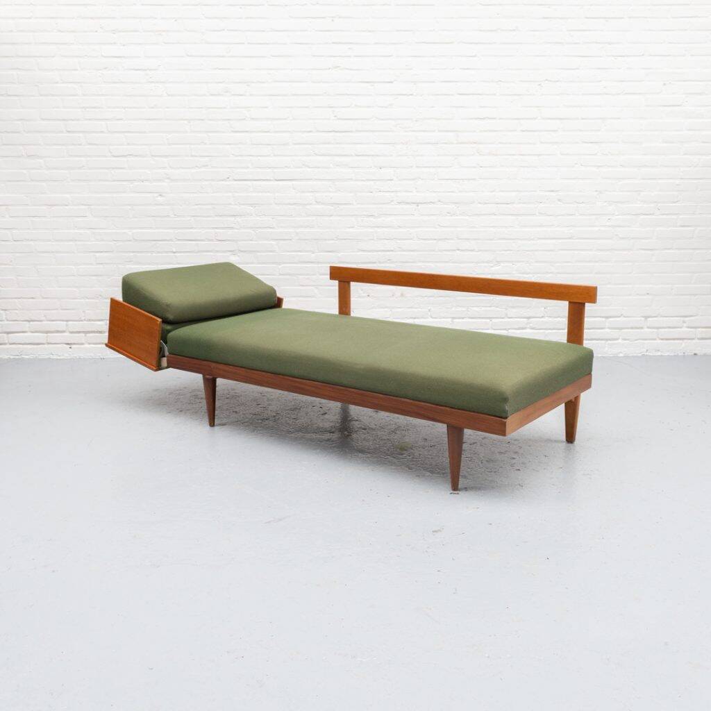 Ingmar Relling Svanette daybed sofa