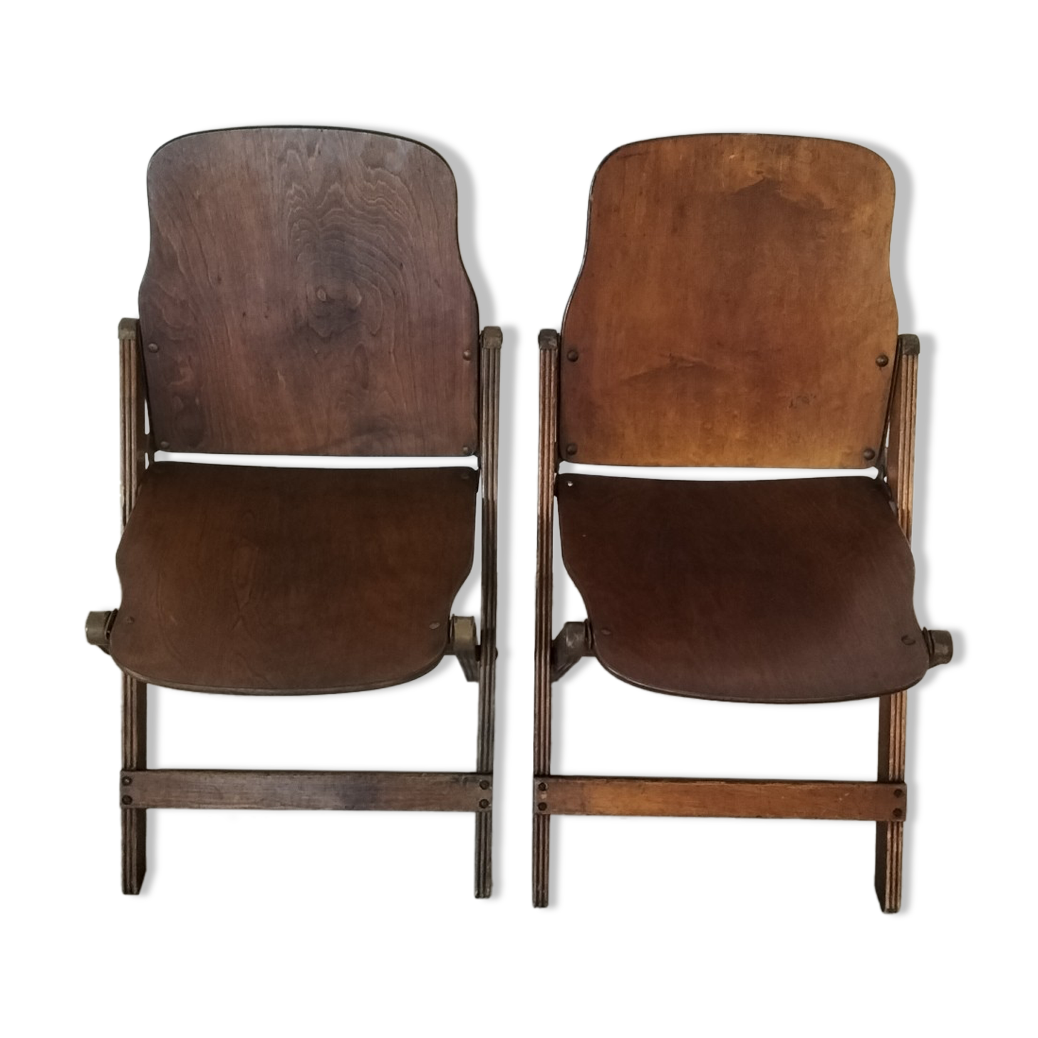 Folding chairs in US armed wood