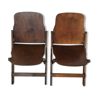 Folding chairs in US armed wood