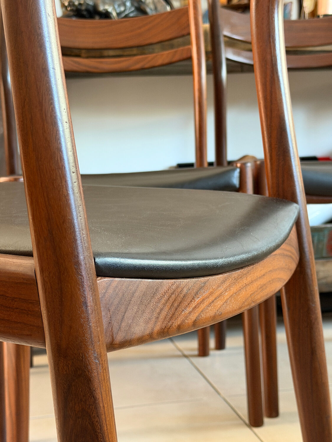 Set of 4 Mid-Century chairs – Gessef (Italy)