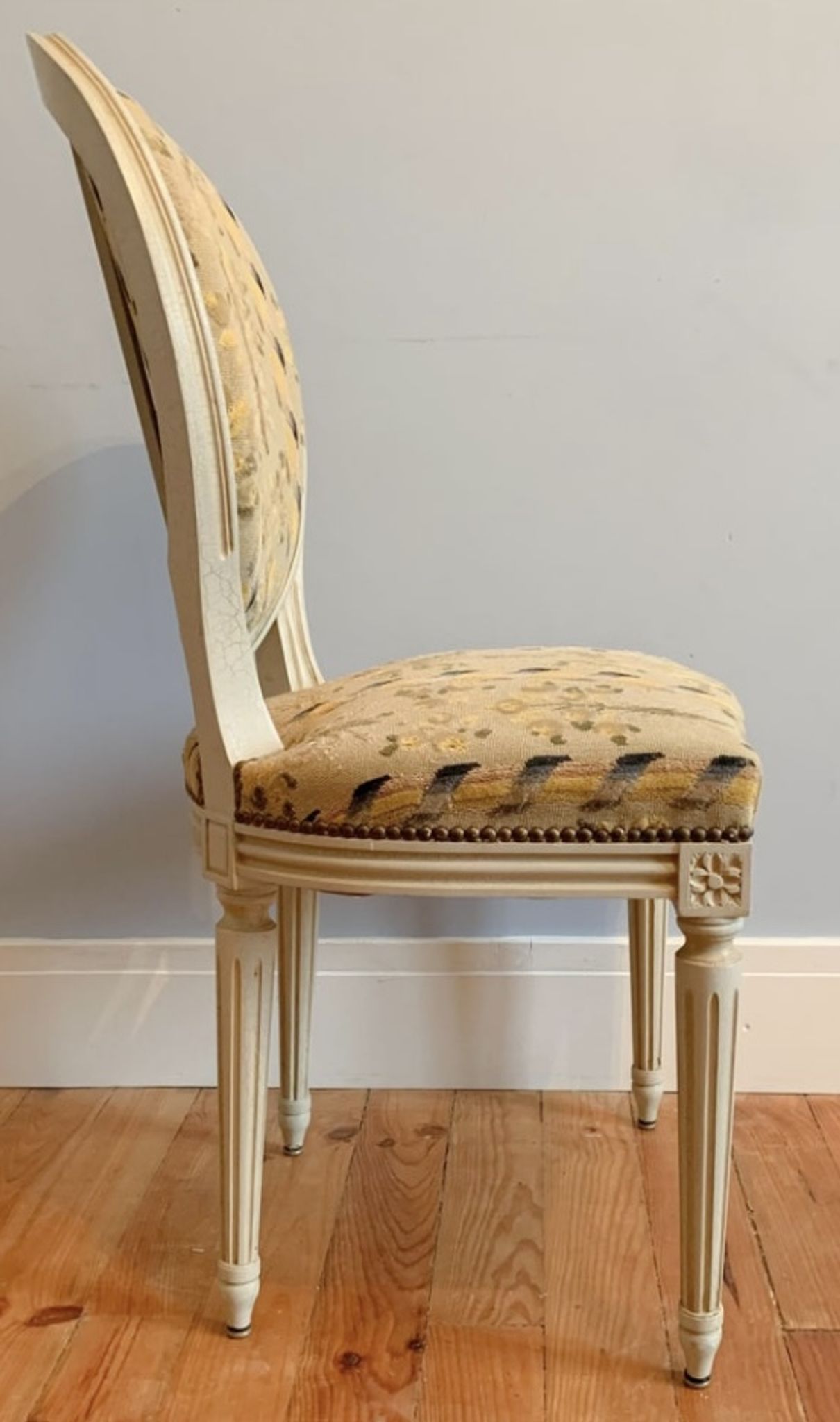 Chair and armchair medallion, Louis XVI style, circa 1950