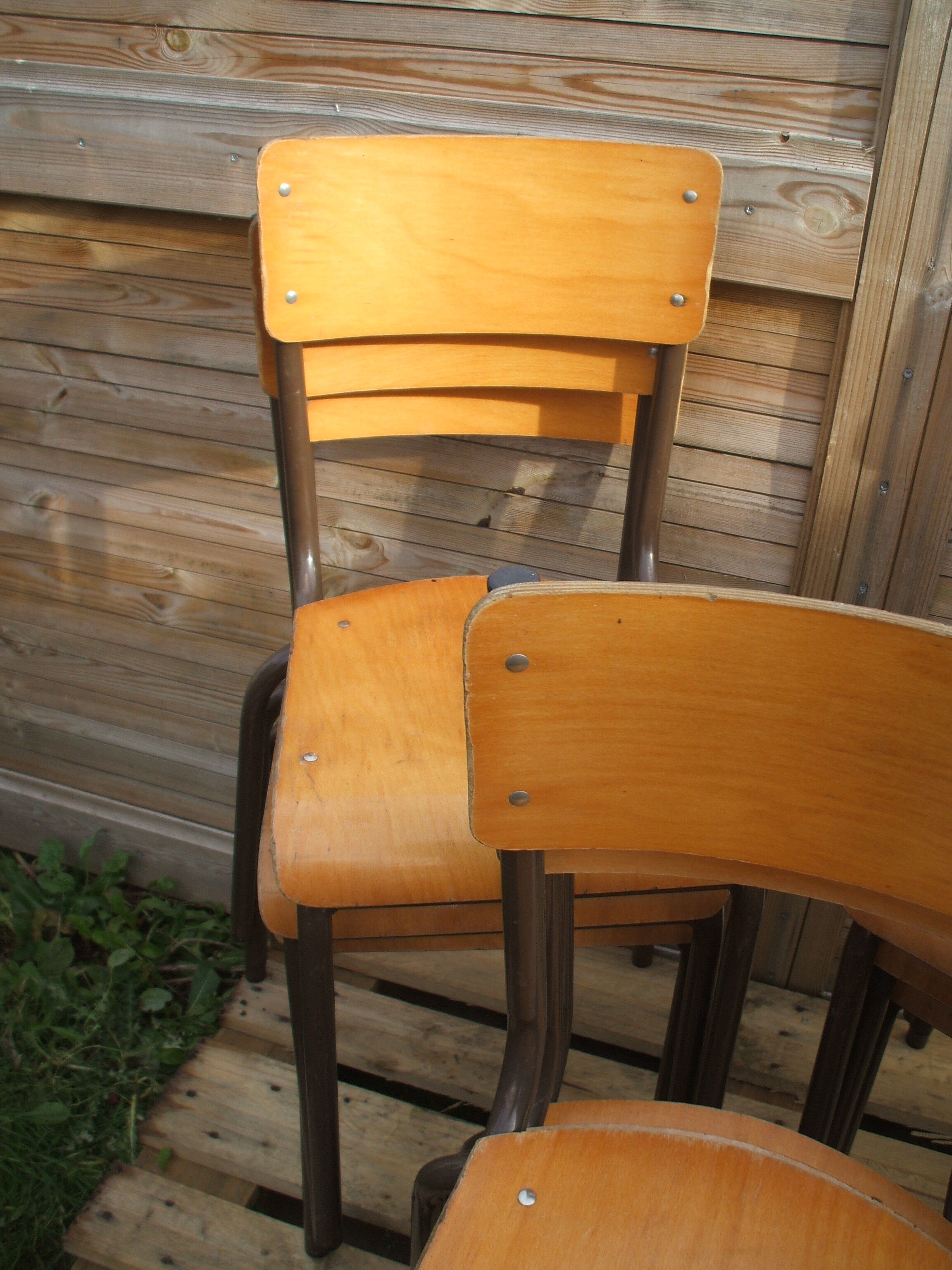 Set de 9 chaises d'école vintage