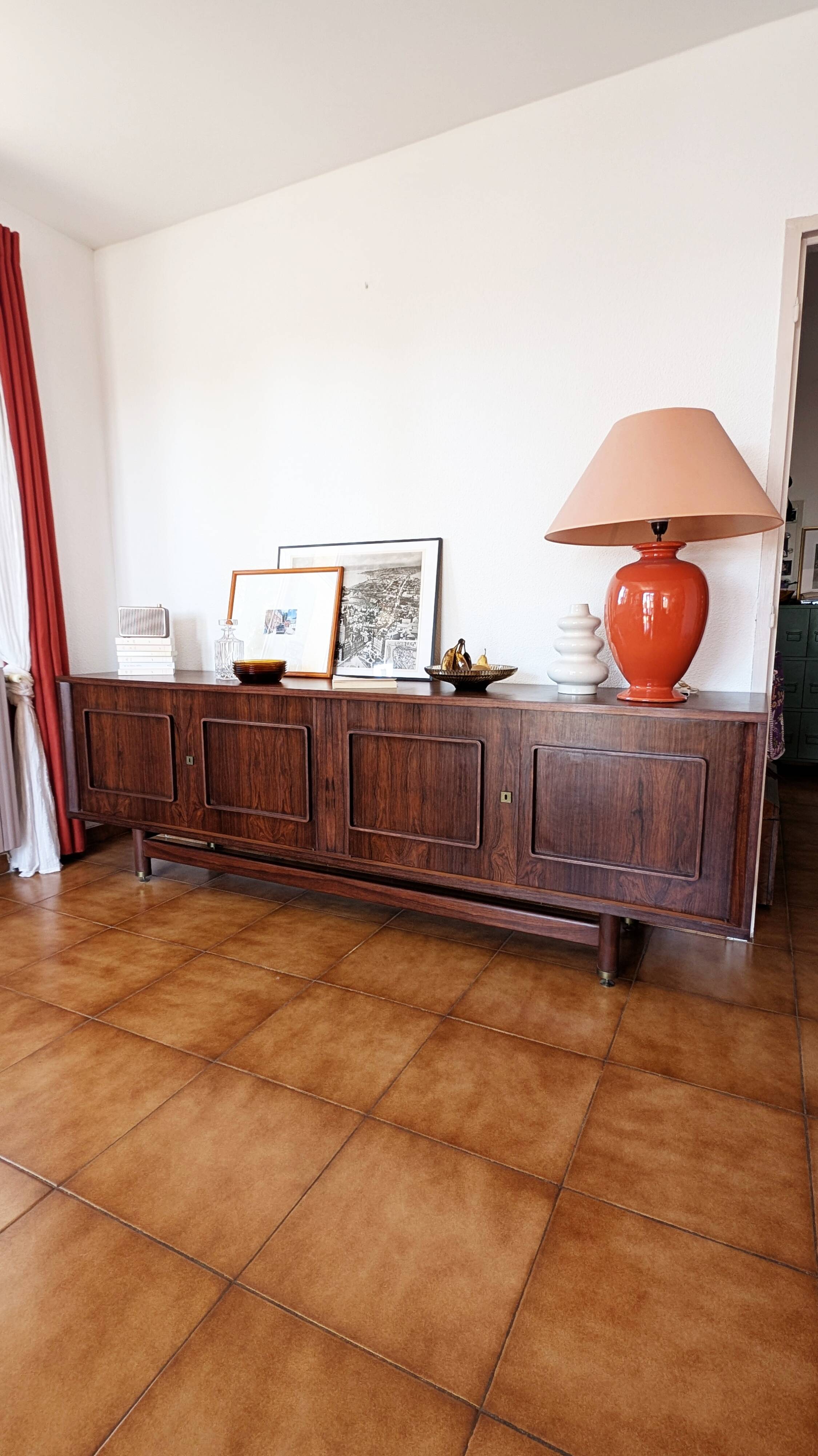 Grande enfilade en palissandre restaurée – années 60/70