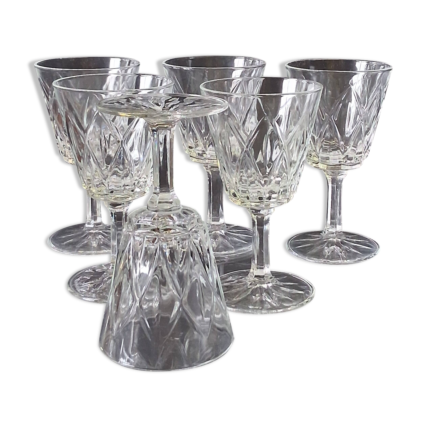 6 digestif glasses from the VMC crystal factory in Reims in good condition.