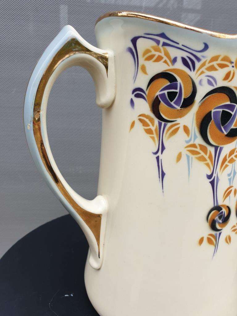 Art deco toilet broc model turban