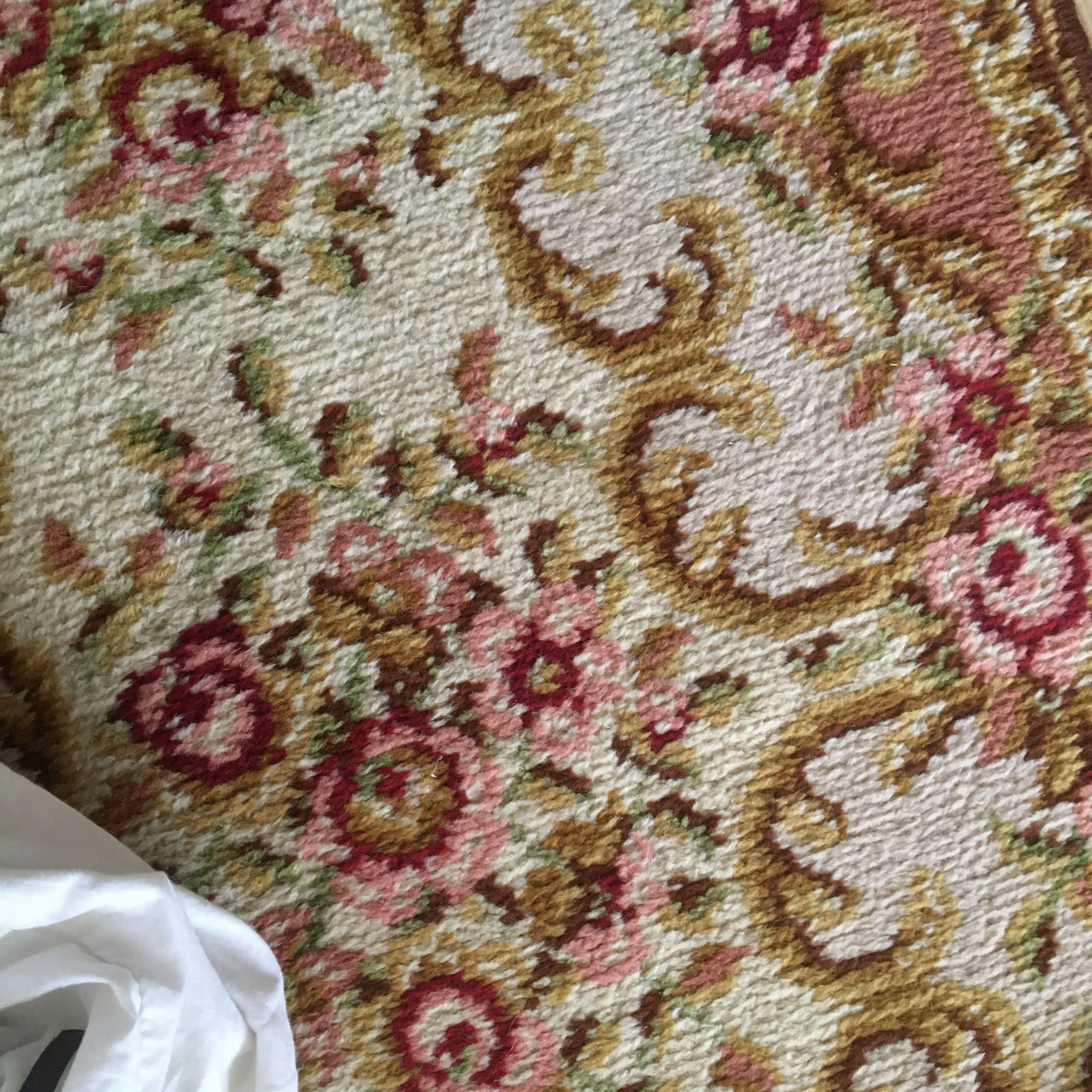 Vintage carpet 140x74cm