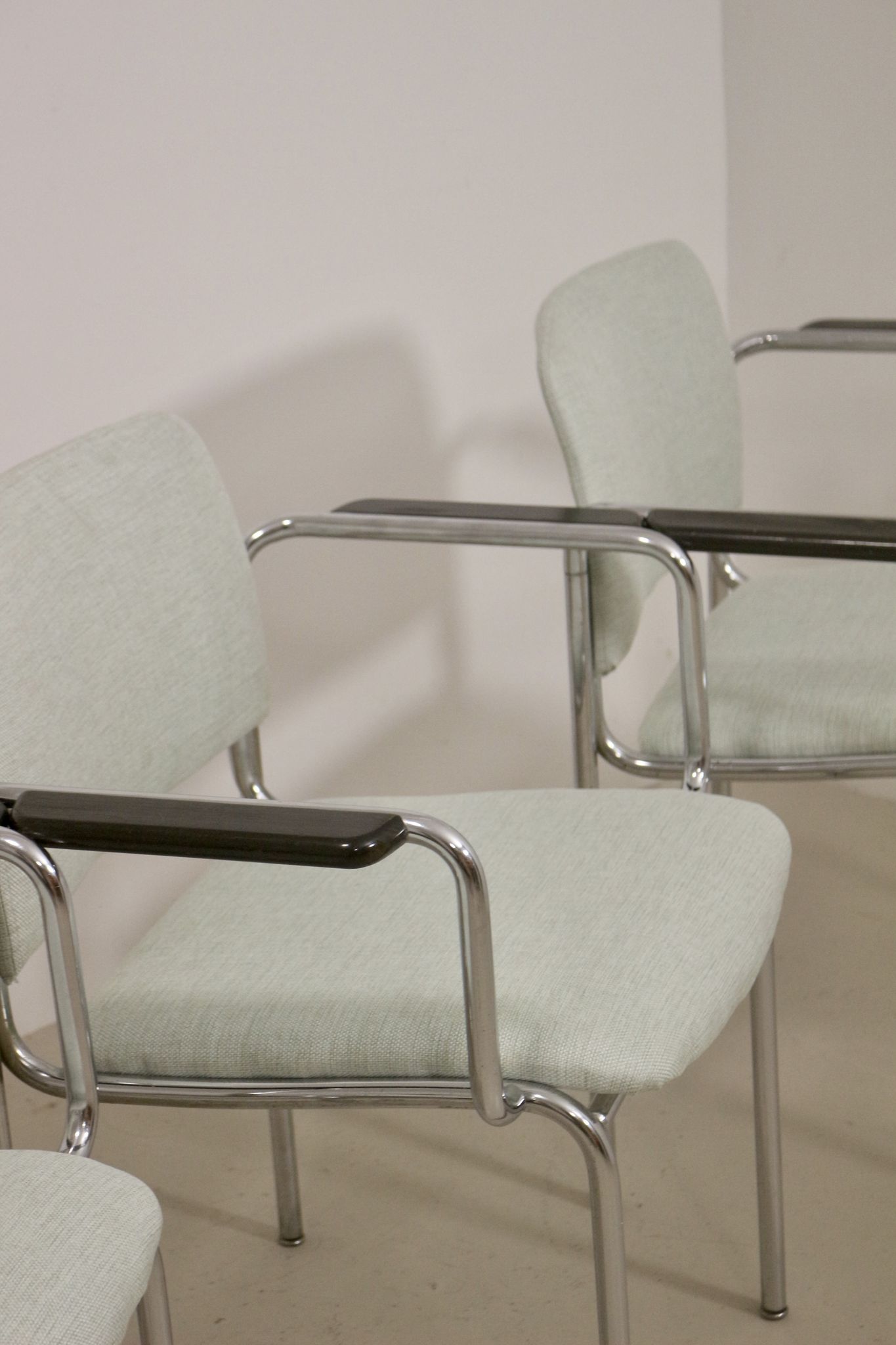 Set de 3 de chaises tubulaires en acier chromé, datant de 1970.Ref Amanda