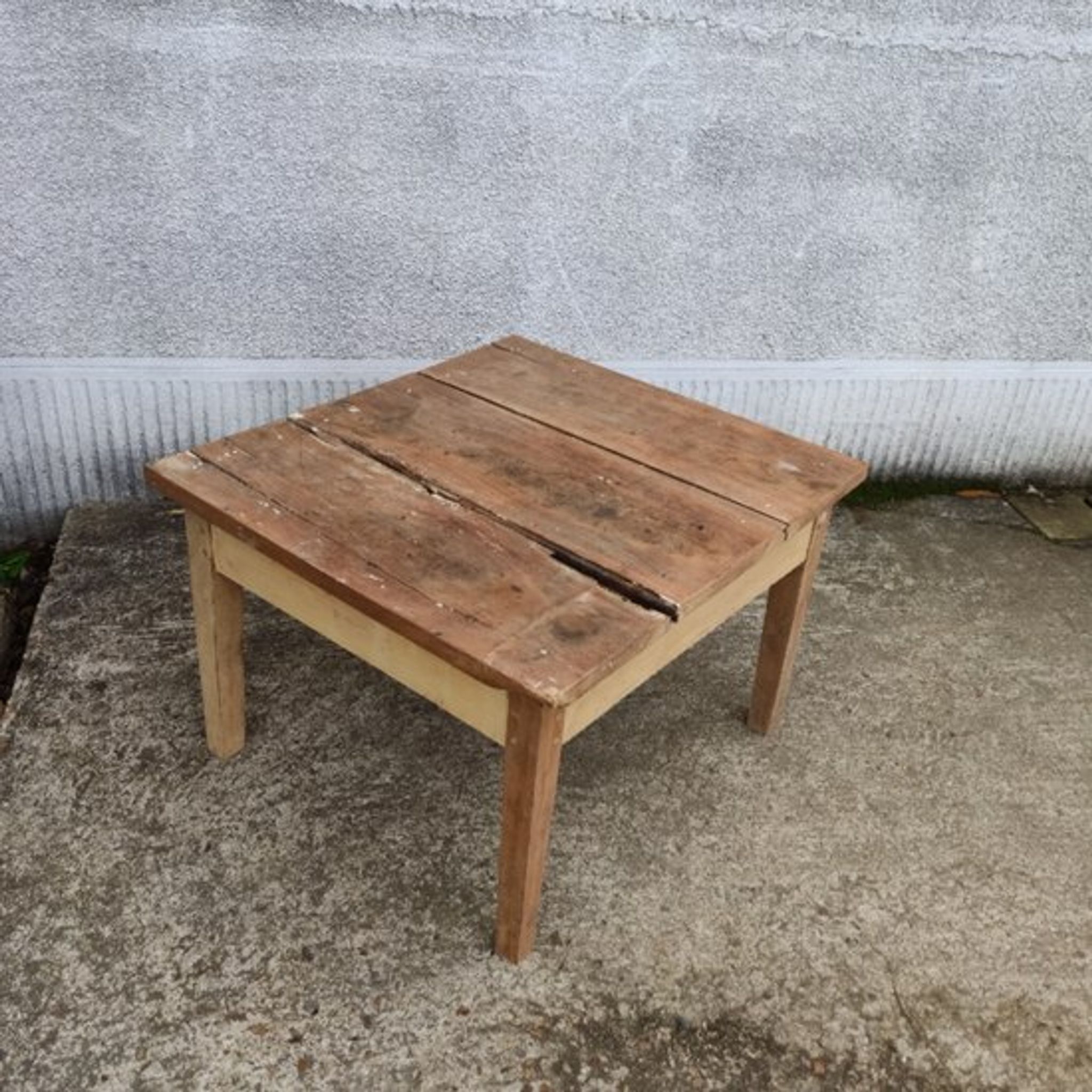 Table de ferme basse