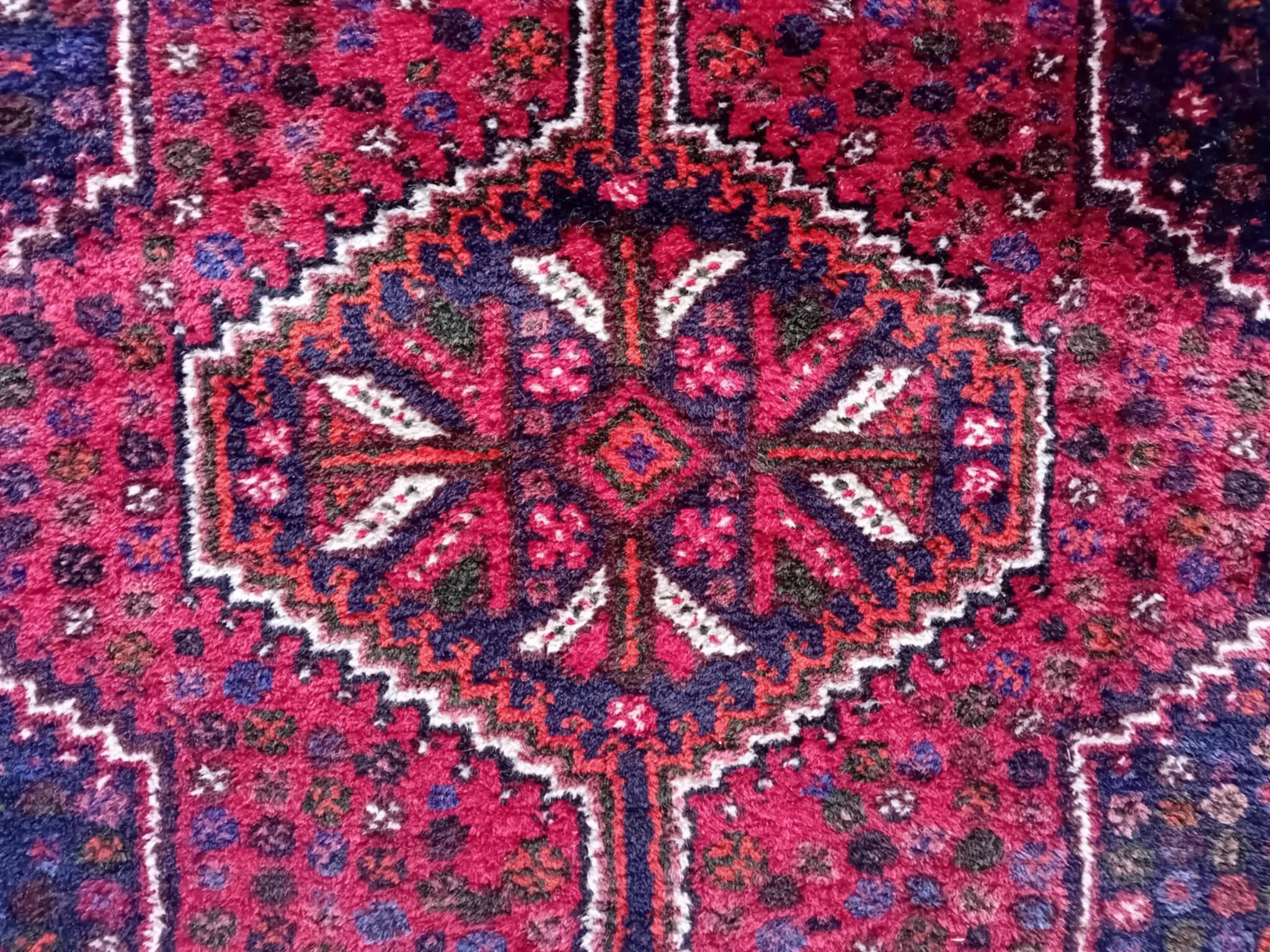 Handmade Persian Qashqai rug 172x125cm