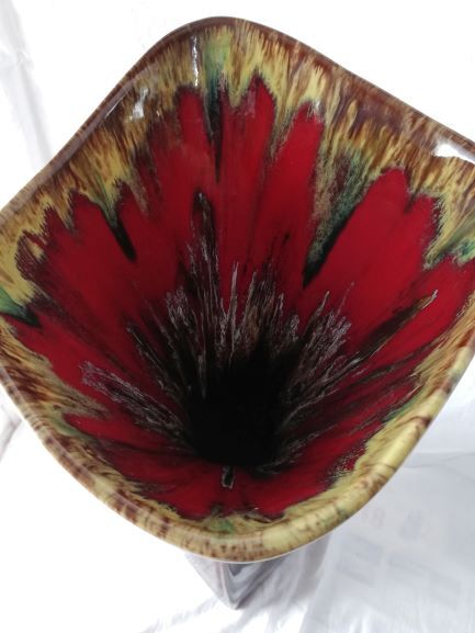 Vallauris vase free form square base