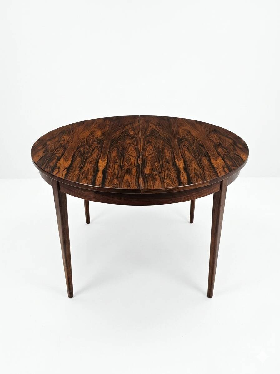 Scandinavian extendable table in rosewood from the 1960s, butterfly extension.