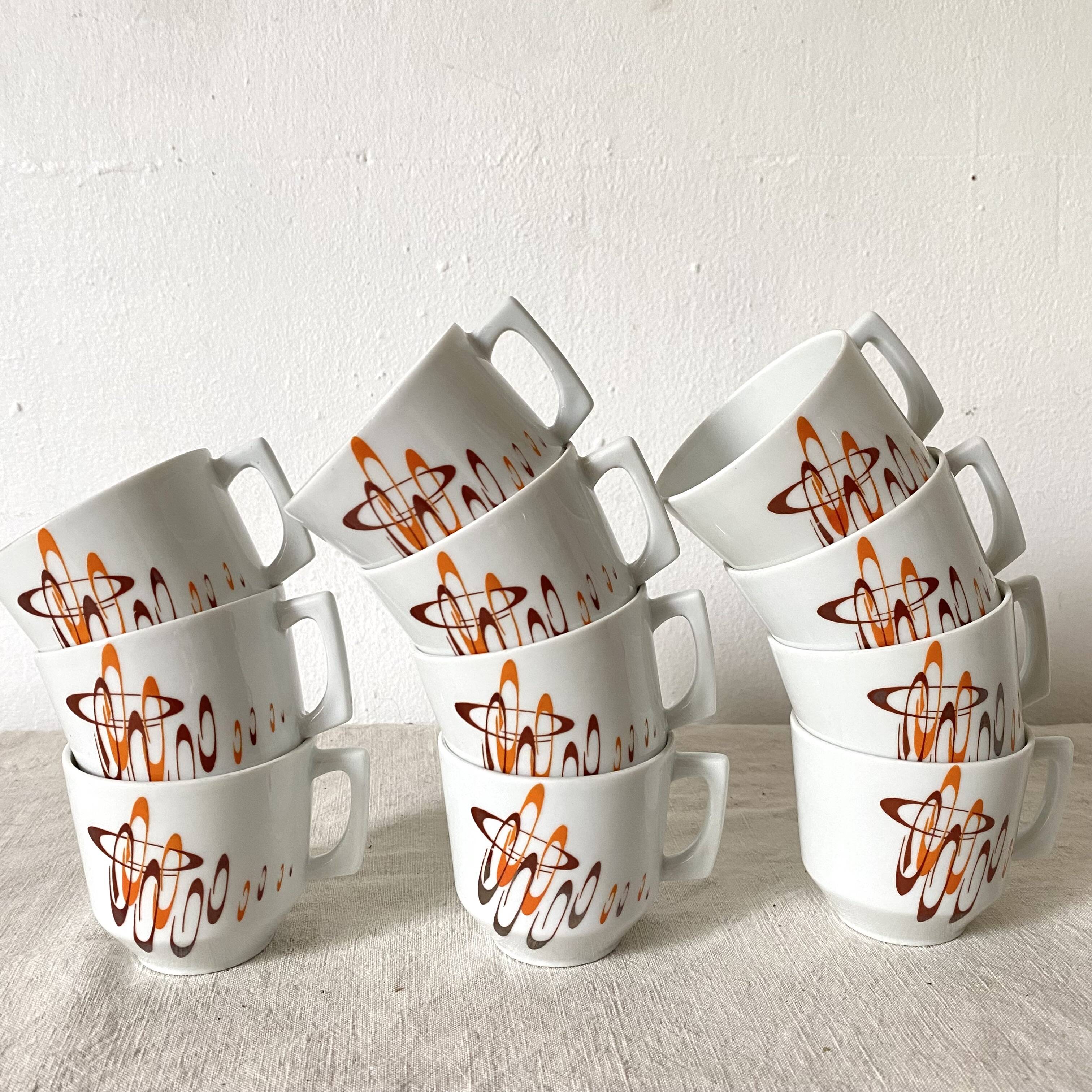Tasses à café en porcelaine , années 70