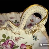 Porcelain servant