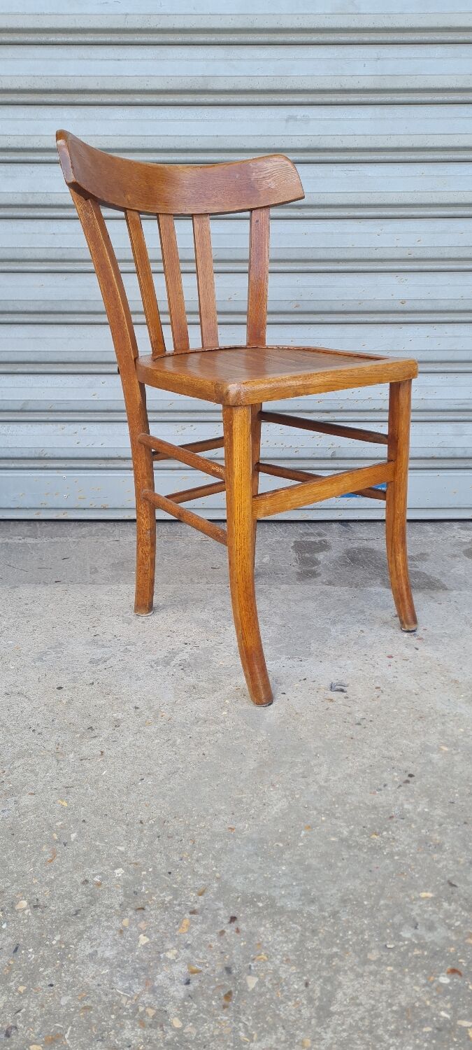 Bistro chair in solid oak