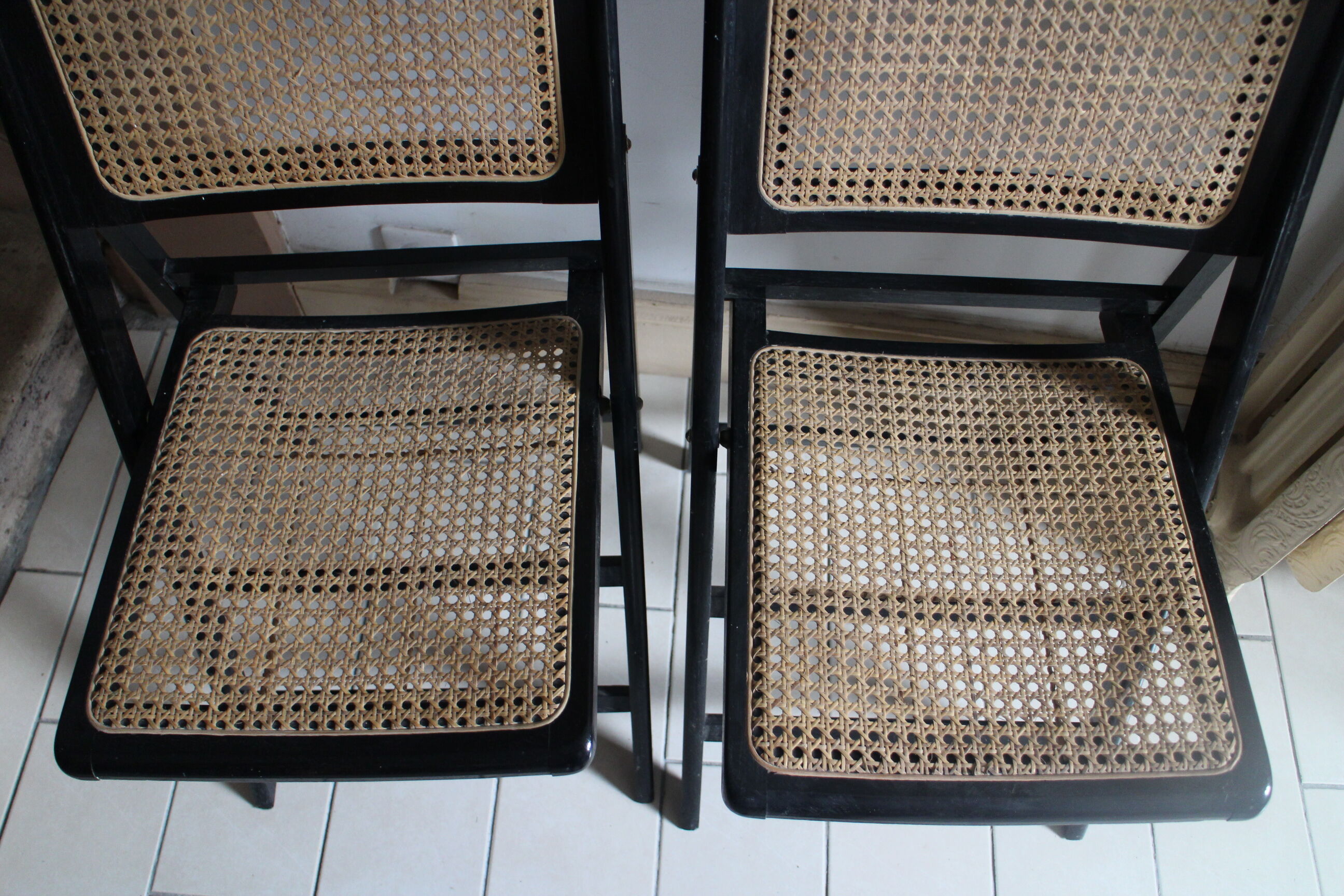 Paire de chaises pliantes bois et cannage