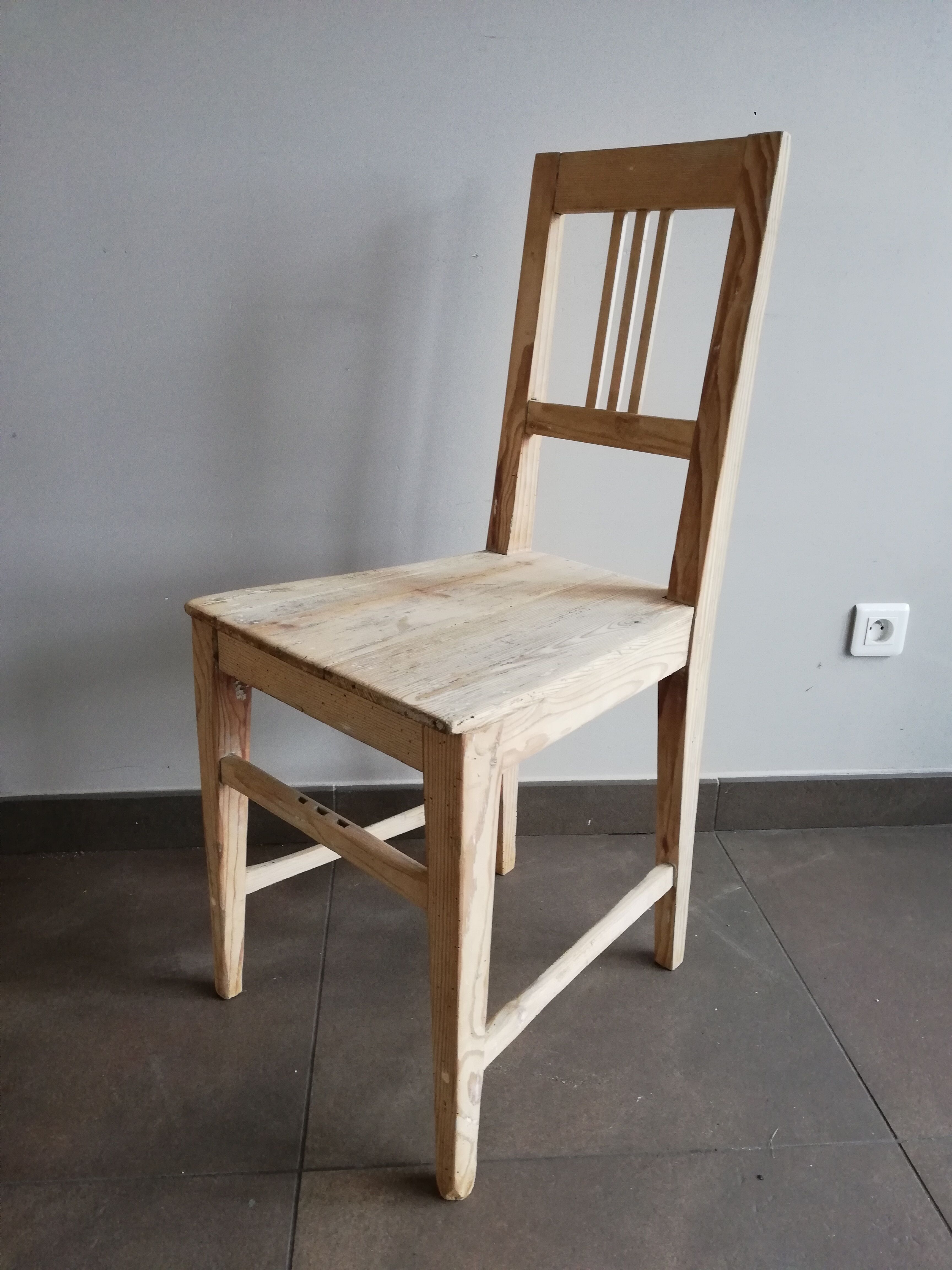 Set of 5 vintage wooden chairs