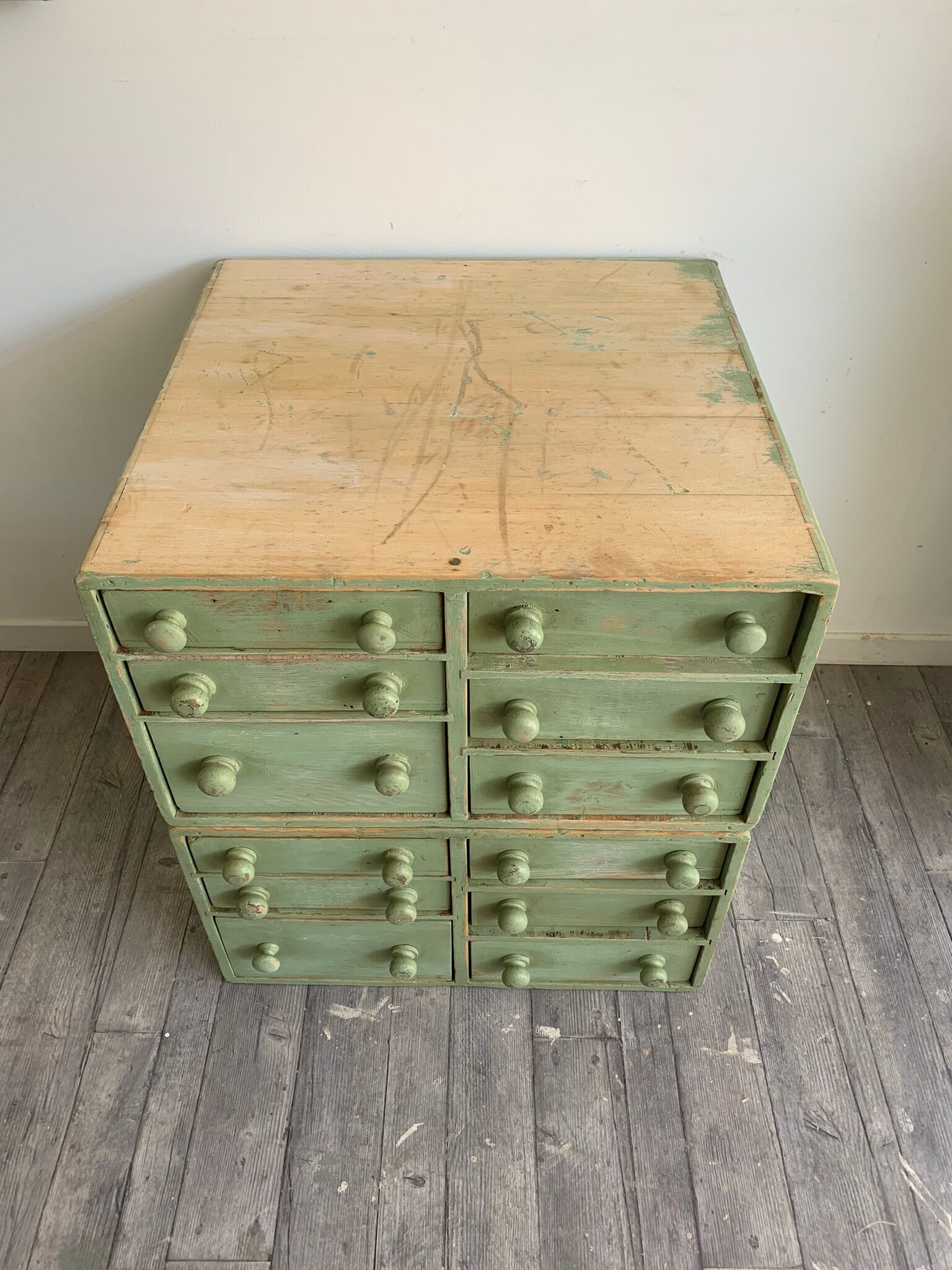 Petit meuble de métier