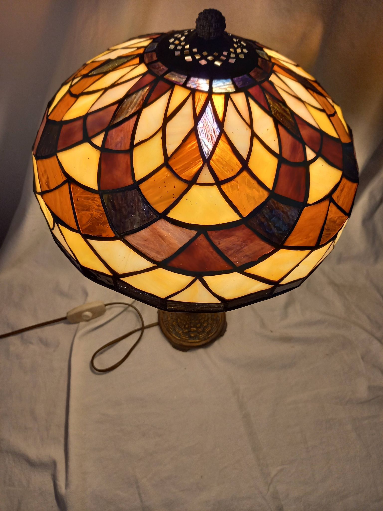 Art Deco style Tiffany lamp, multicolored glass paste lampshade