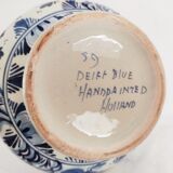 Delft vase decorated with a bird