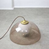Lampe à suspension italienne en laiton, opaline et plexiglas de l'ère spatiale