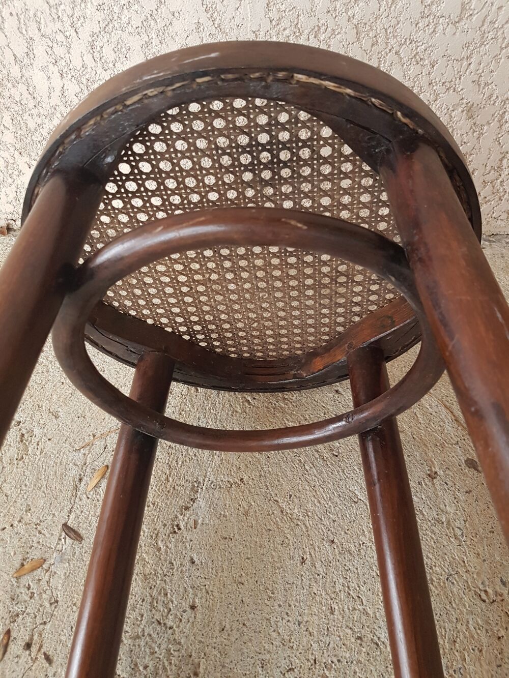 Top bar stool