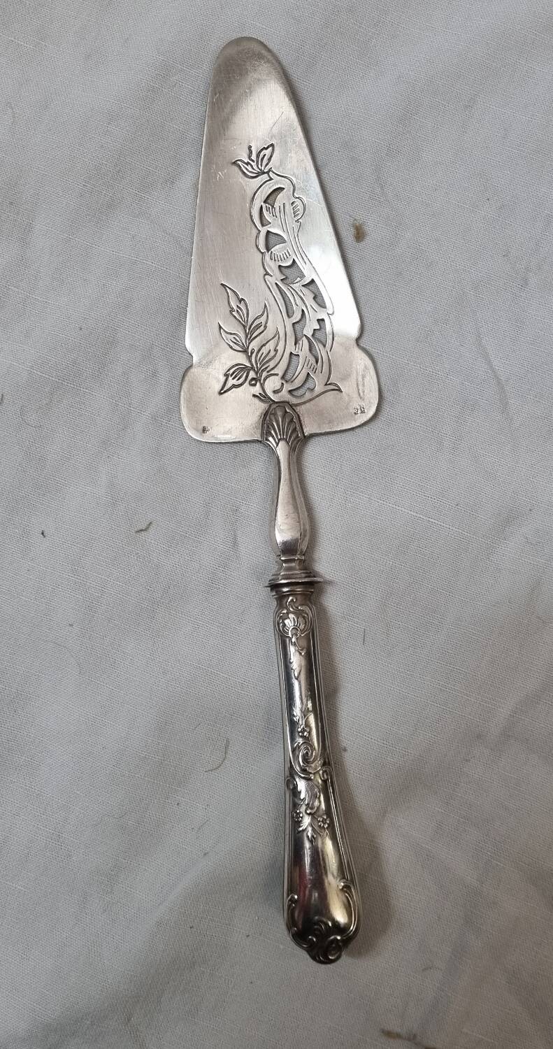Late 19th century silver pie server