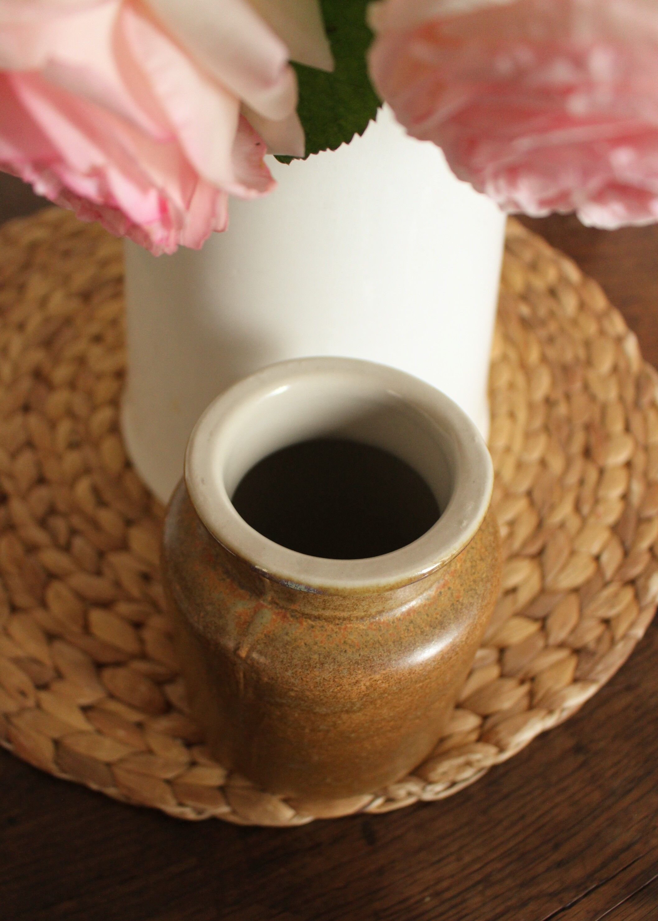 Vintage mustard varnished interior sandstone pot