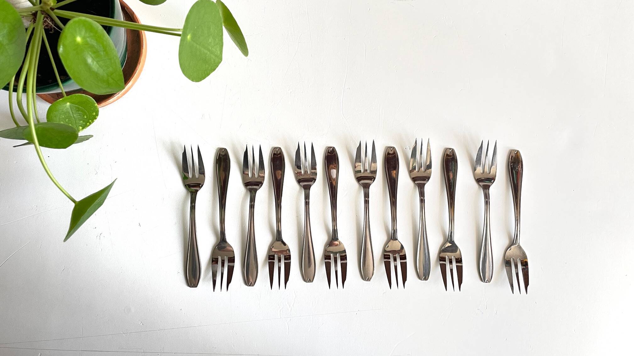 12 Fourchettes à DESSERT Inox Vintage