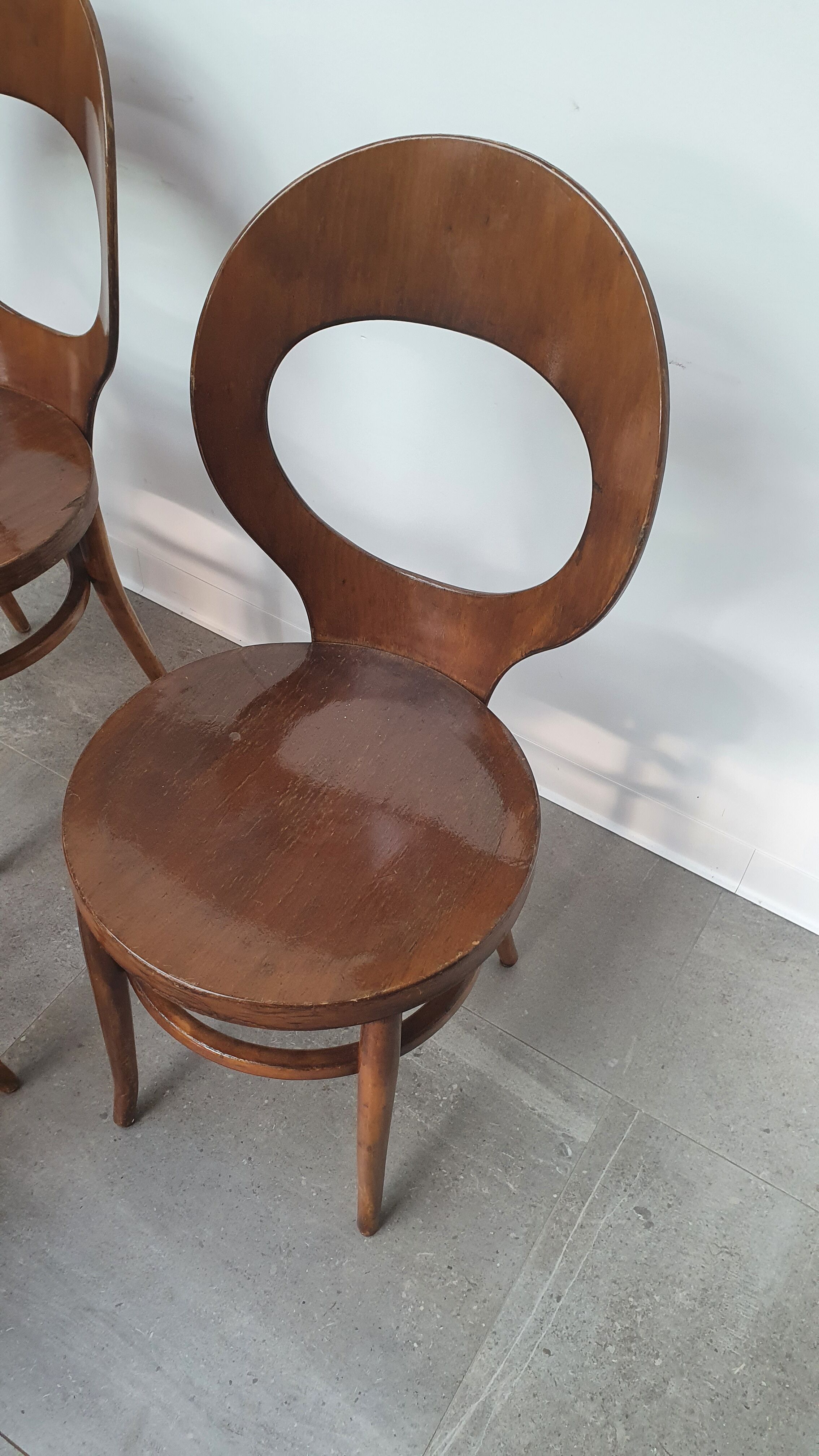 Ensemble table de ferme et 6 chaises Mouettes de Baumann