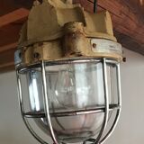 Suspension industrial explosion mapelec