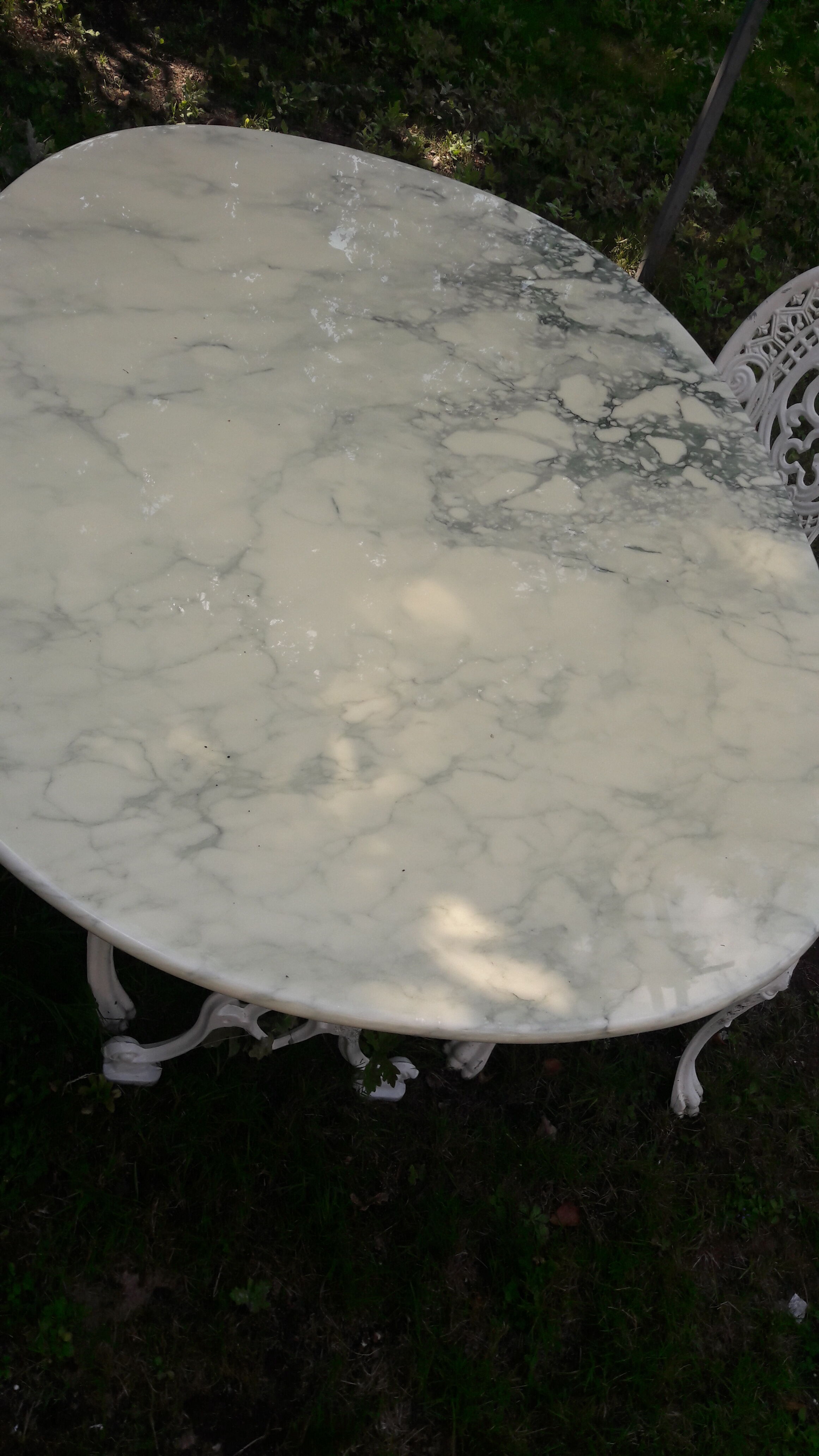 Salon de jardin fonte et marbre