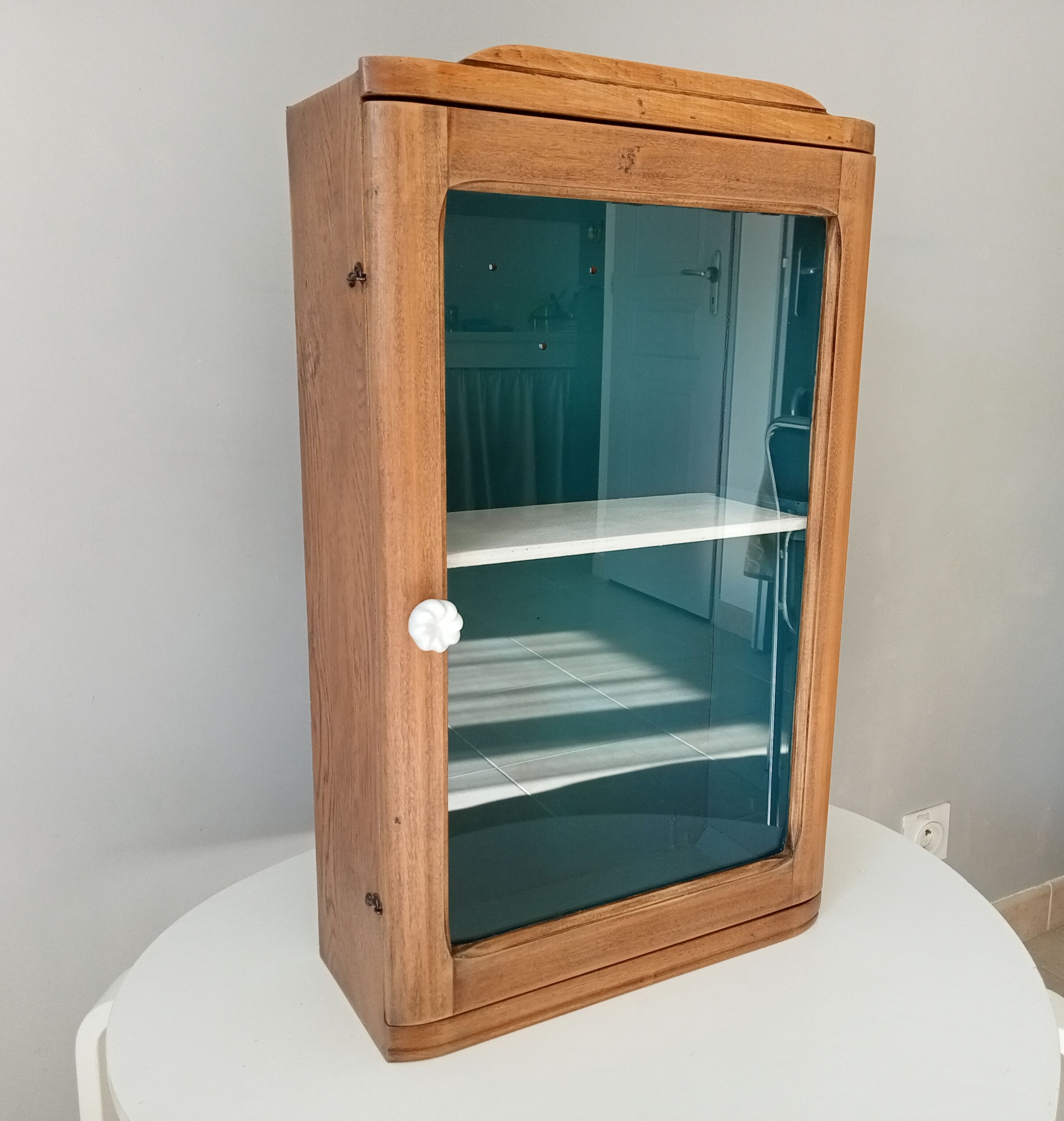 Vintage medicine cabinet in walnut 40/50s