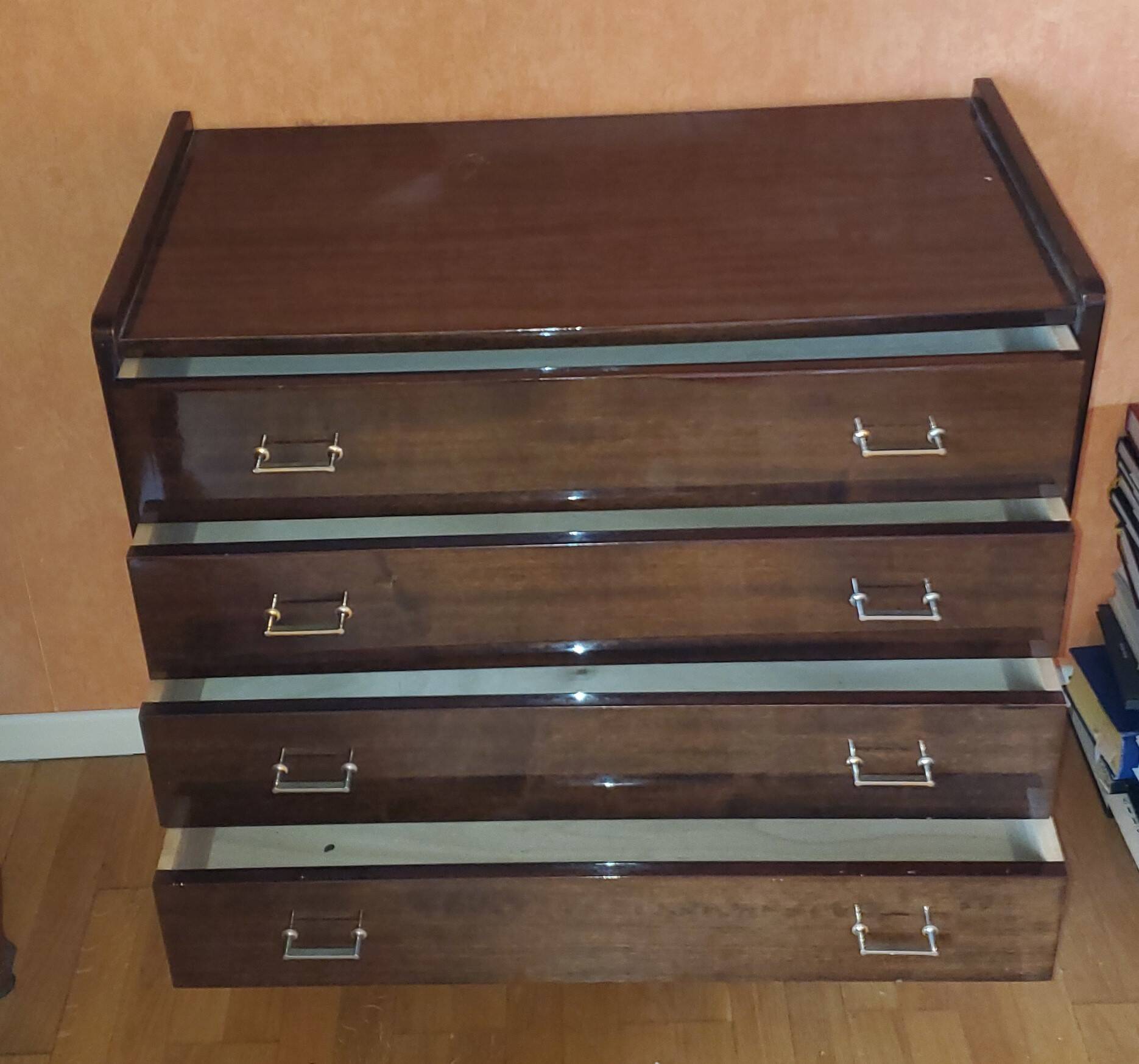 Vintage 4 drawer chest of drawers 1970