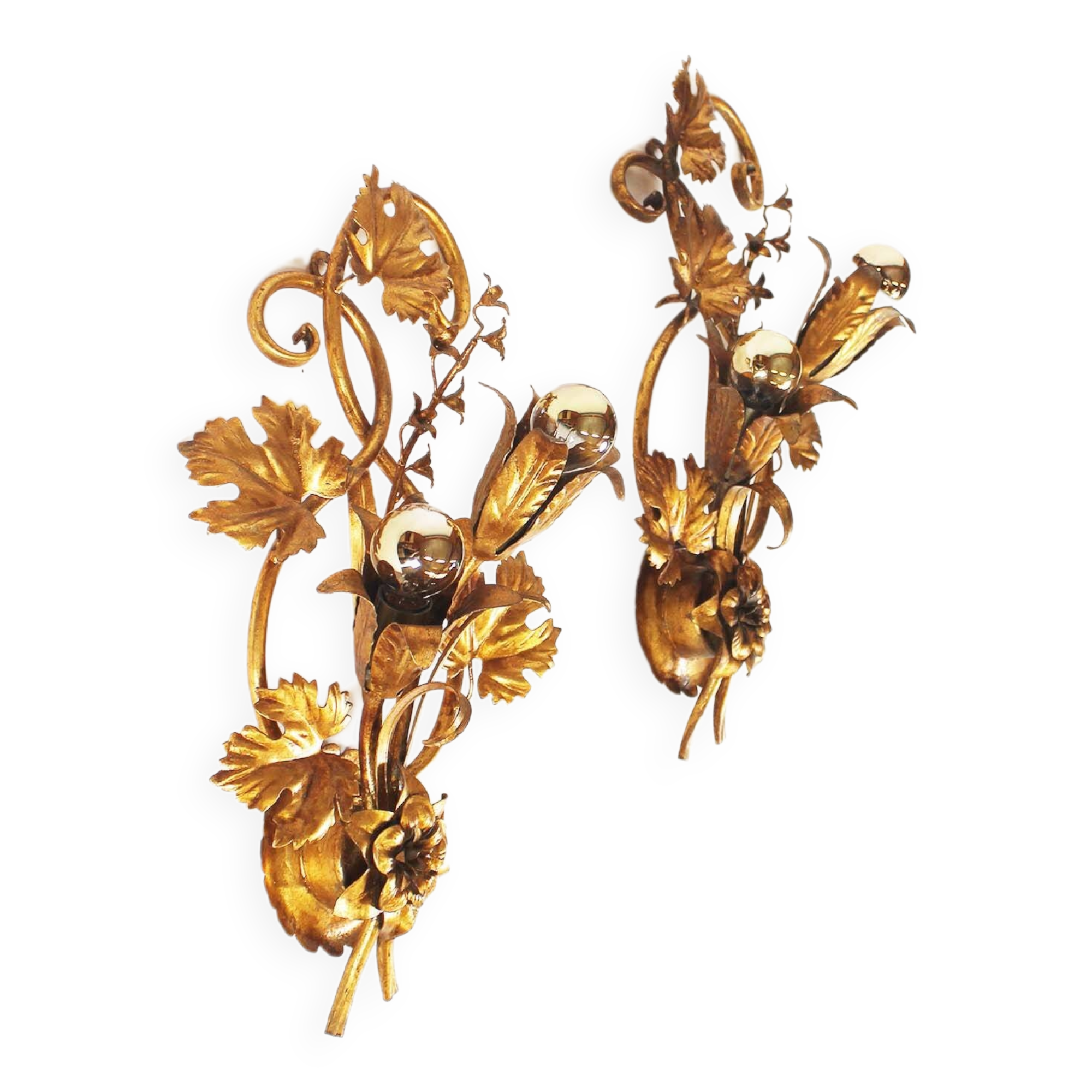 Stunning set of vintage Italian gilt florentine sconces by Biasca
