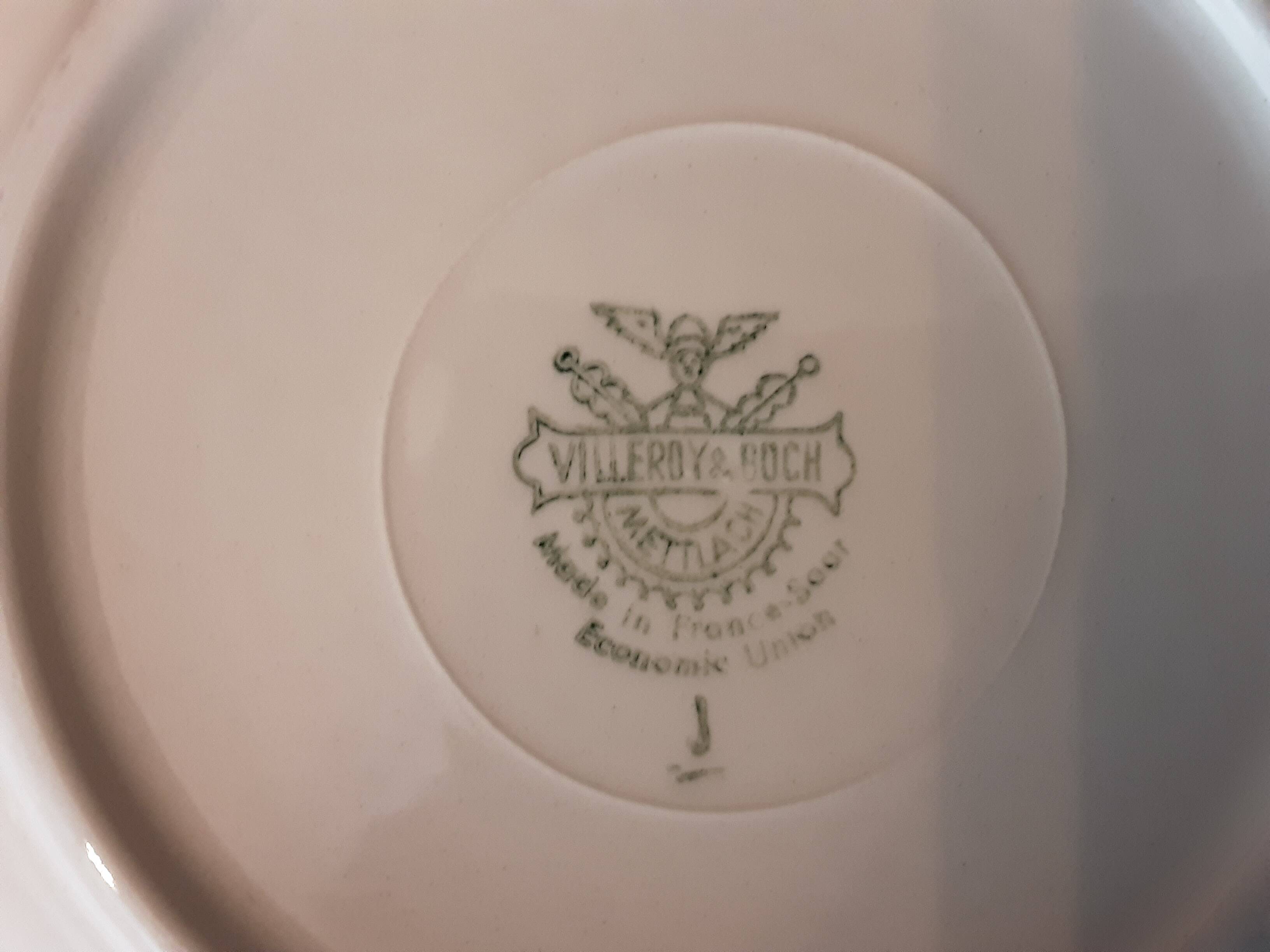 Set of 6 Willeroy and Boch soup plates